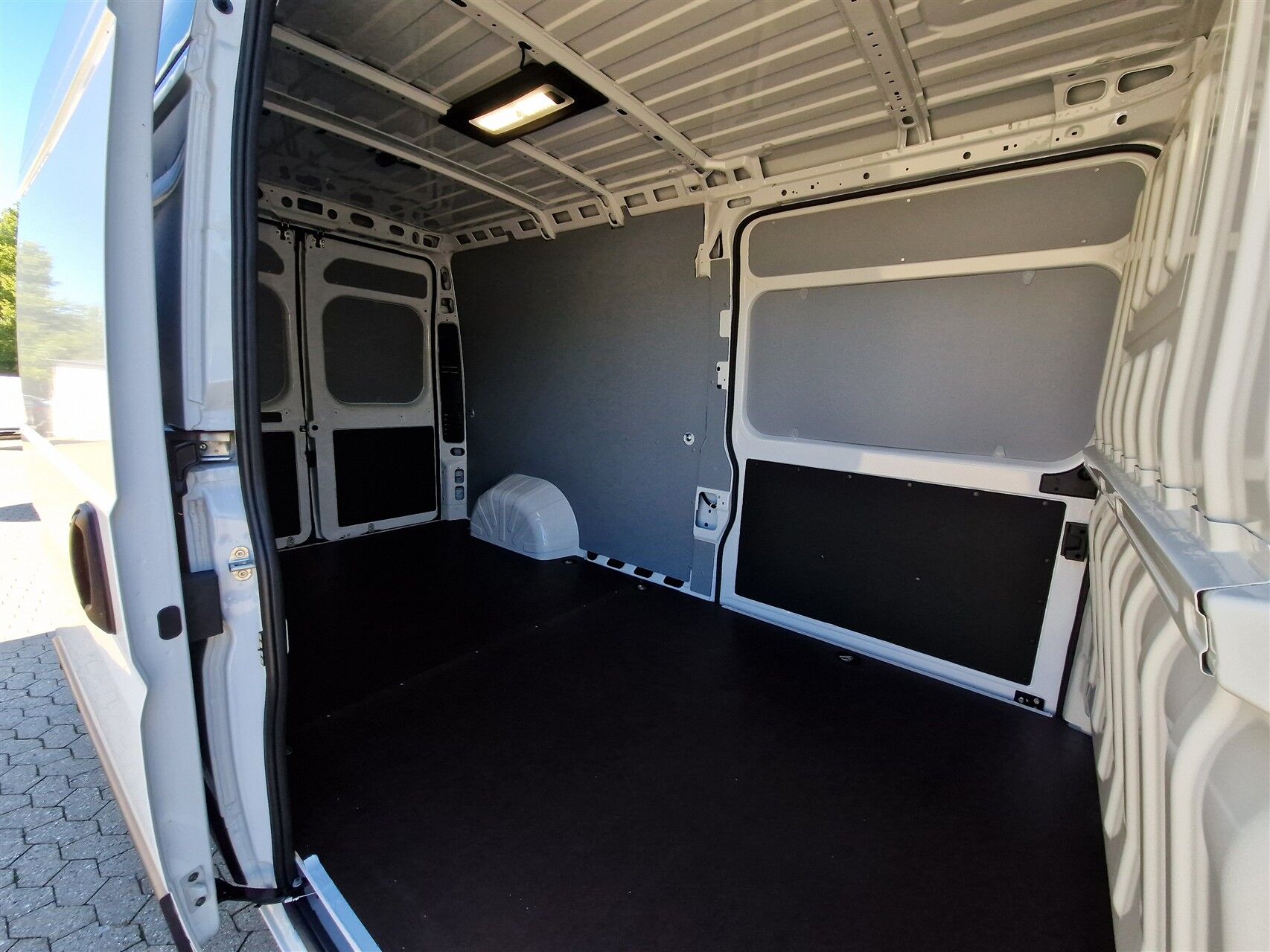 Billede af Toyota Proace Max Long 2,2 D Comfort Master To skydedør m. højt tag Heavy 180HK Van 8g Aut.