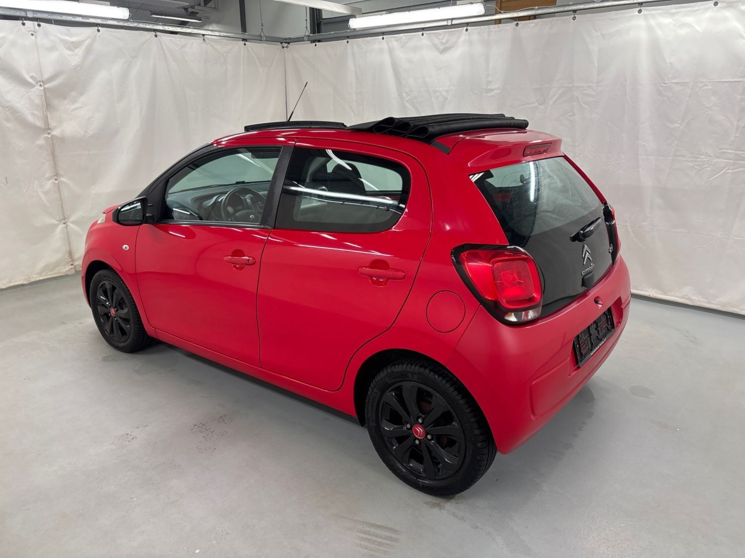Billede af Citroën C1 1,0 VTi Feel Airscape start/stop 68HK 5d