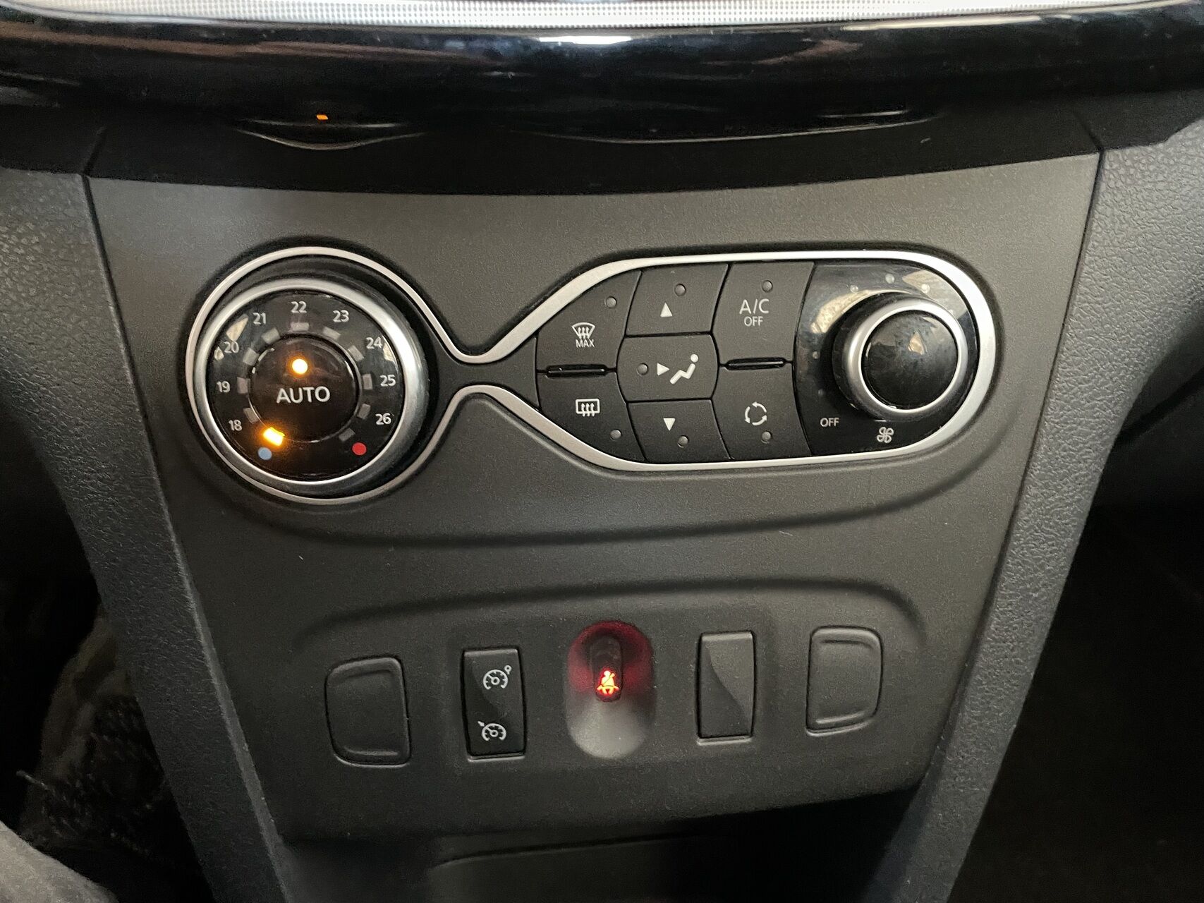Billede af Dacia Logan 1,5 Blue dCi Techroad Start/Stop 95HK