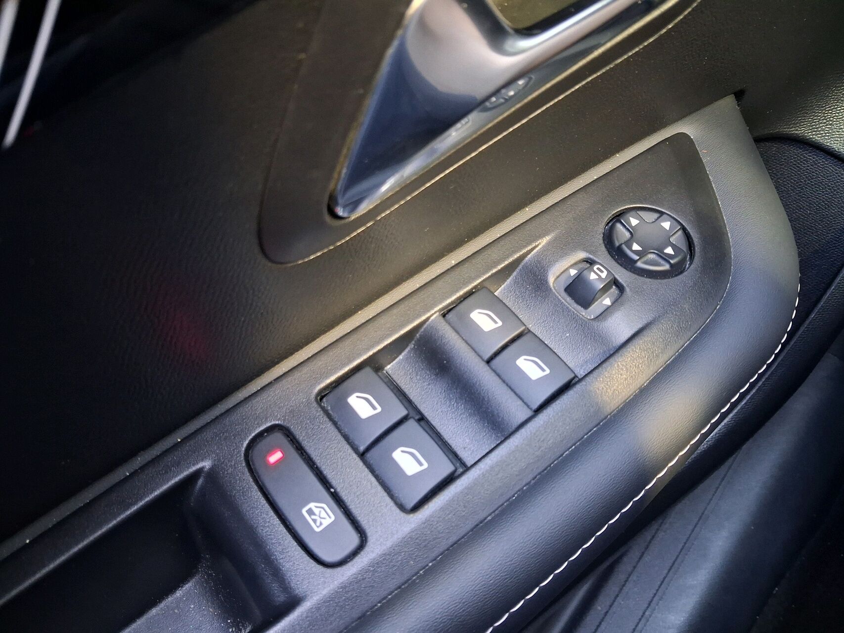 Billede af Peugeot 208 1,2 PureTech Allure+ 100HK 5d 6g