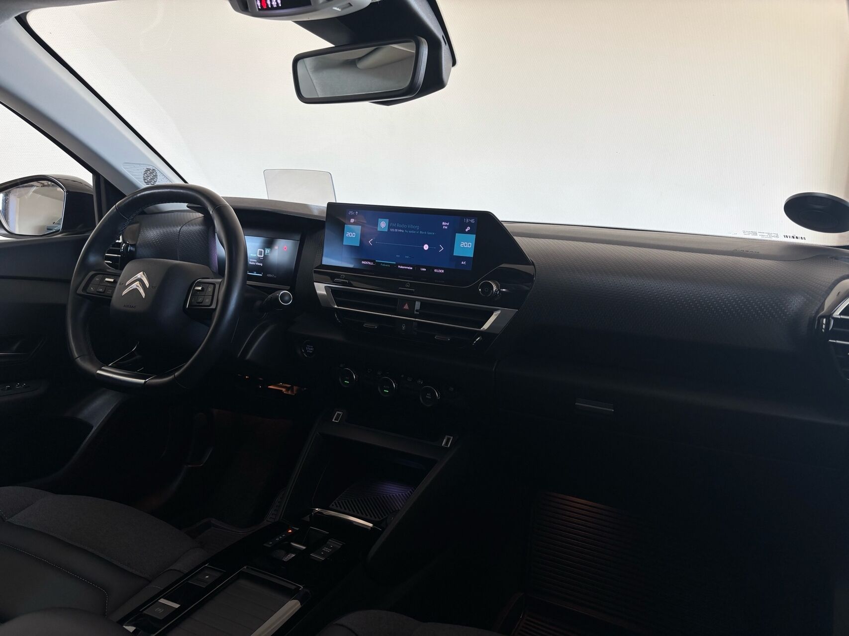 Billede af Citroën e-C4 EL Shine 136HK 5d Aut.