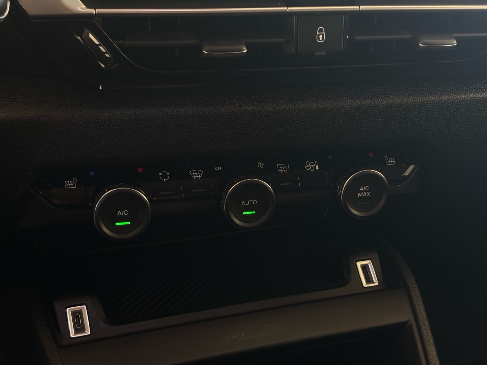 Billede af Citroën e-C4 EL Shine 136HK 5d Aut.