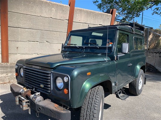 Land Rover Defender 90