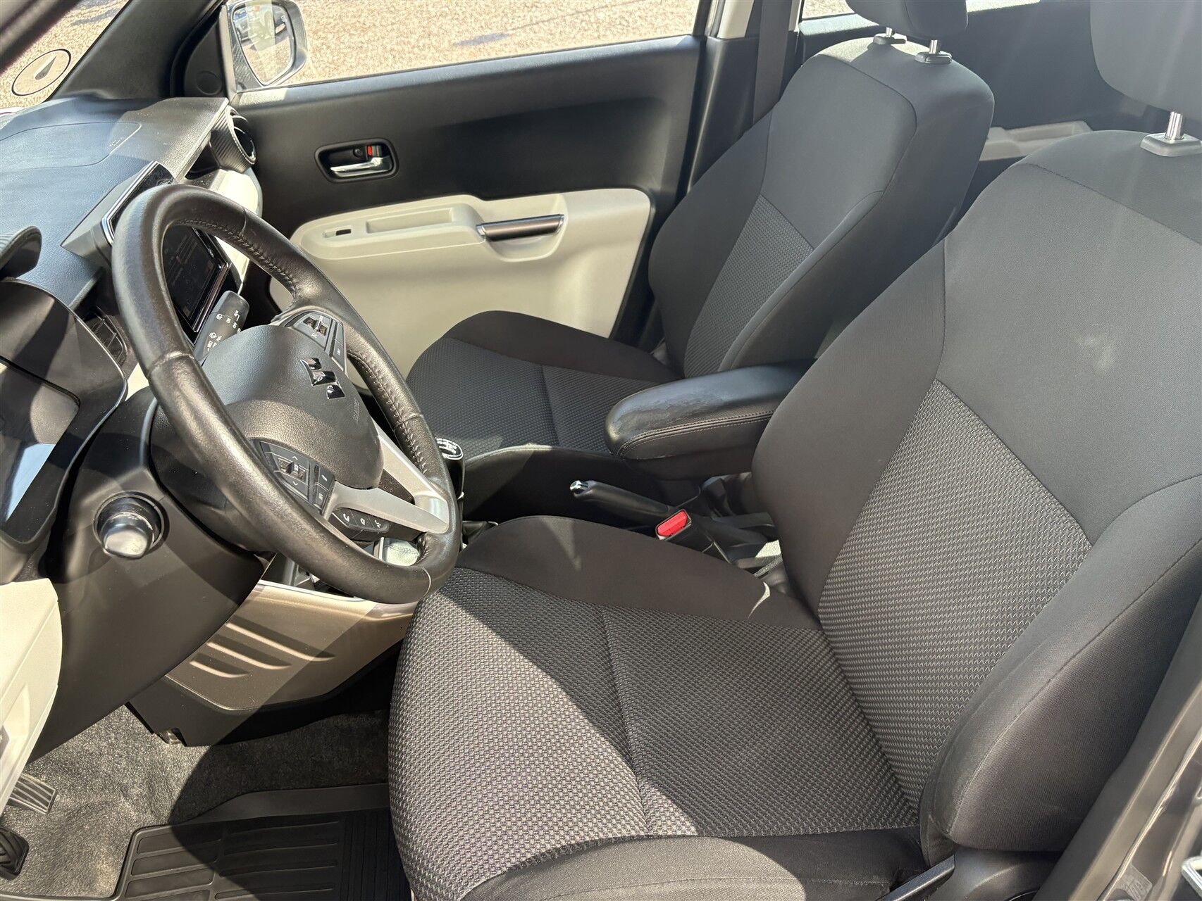 Billede af Suzuki Ignis 1,2 Dualjet Adventure Gold 90HK 5d