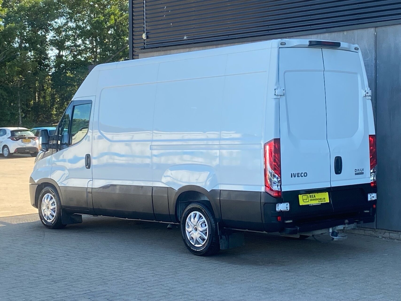 Billede af Iveco Daily 35S16 12m3 2,3 D Hi-Matic 156HK Van 8g Aut.