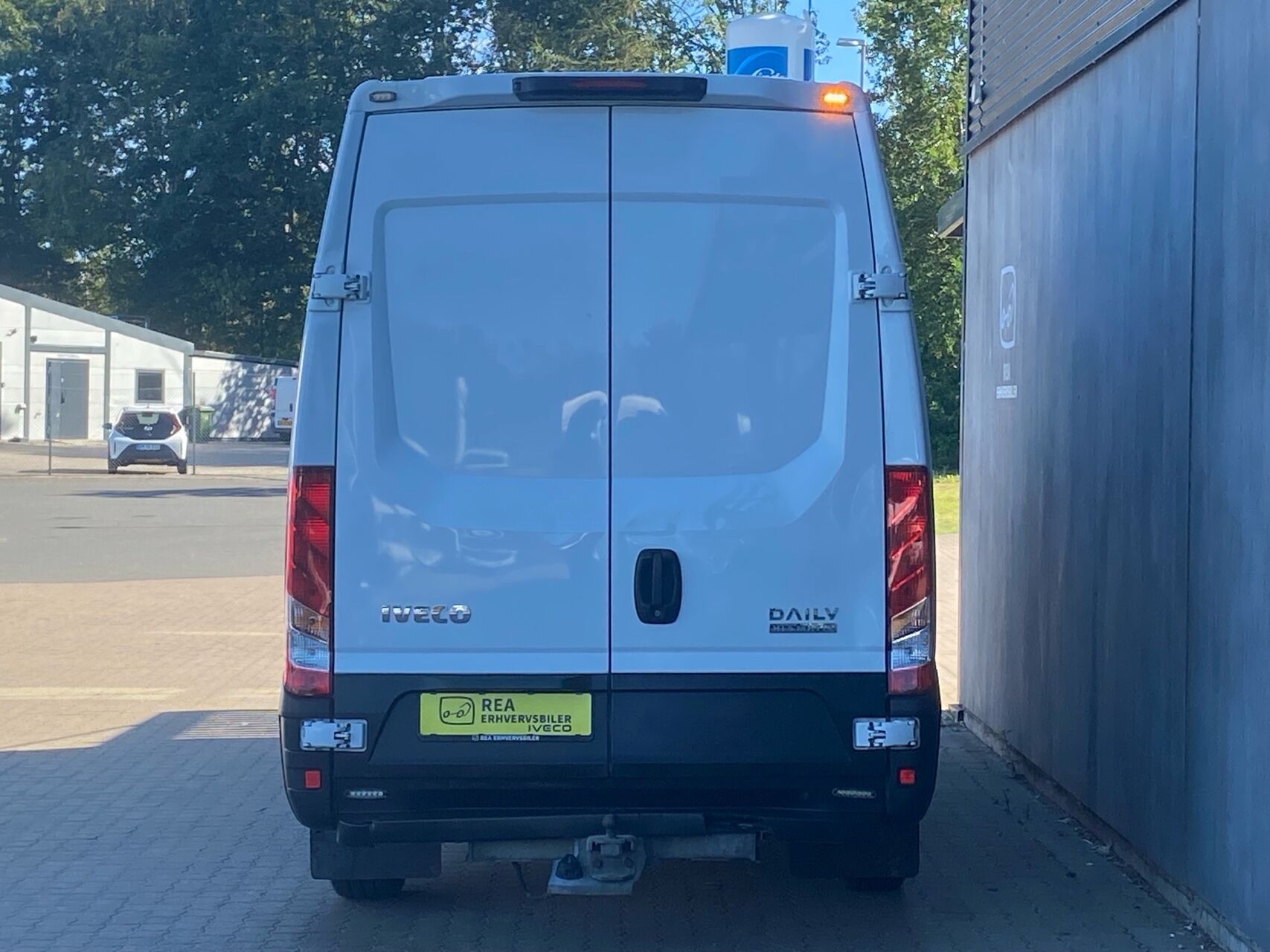 Billede af Iveco Daily 35S16 12m3 2,3 D Hi-Matic 156HK Van 8g Aut.