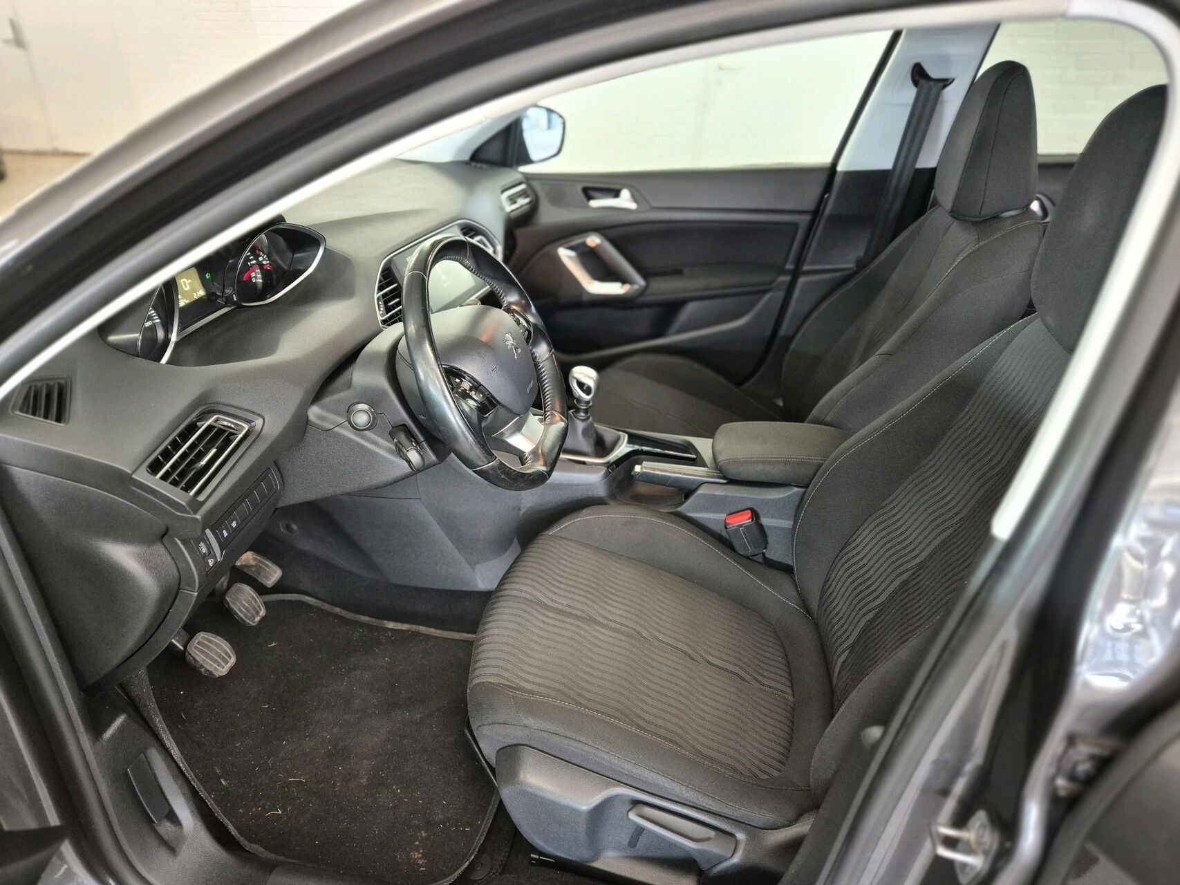 Billede af Peugeot 308 SW 1,6 BlueHDi Active 120HK Stc 6g
