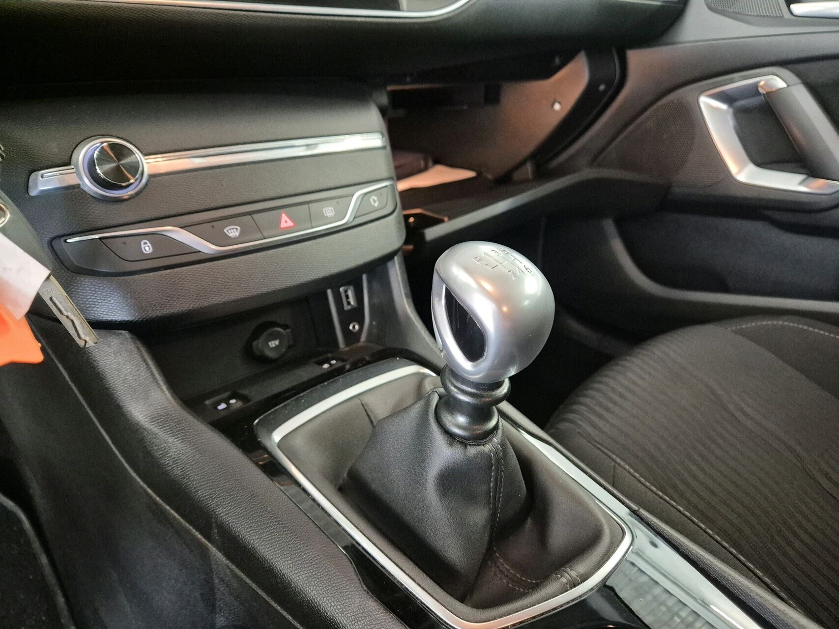 Billede af Peugeot 308 SW 1,6 BlueHDi Active 120HK Stc 6g