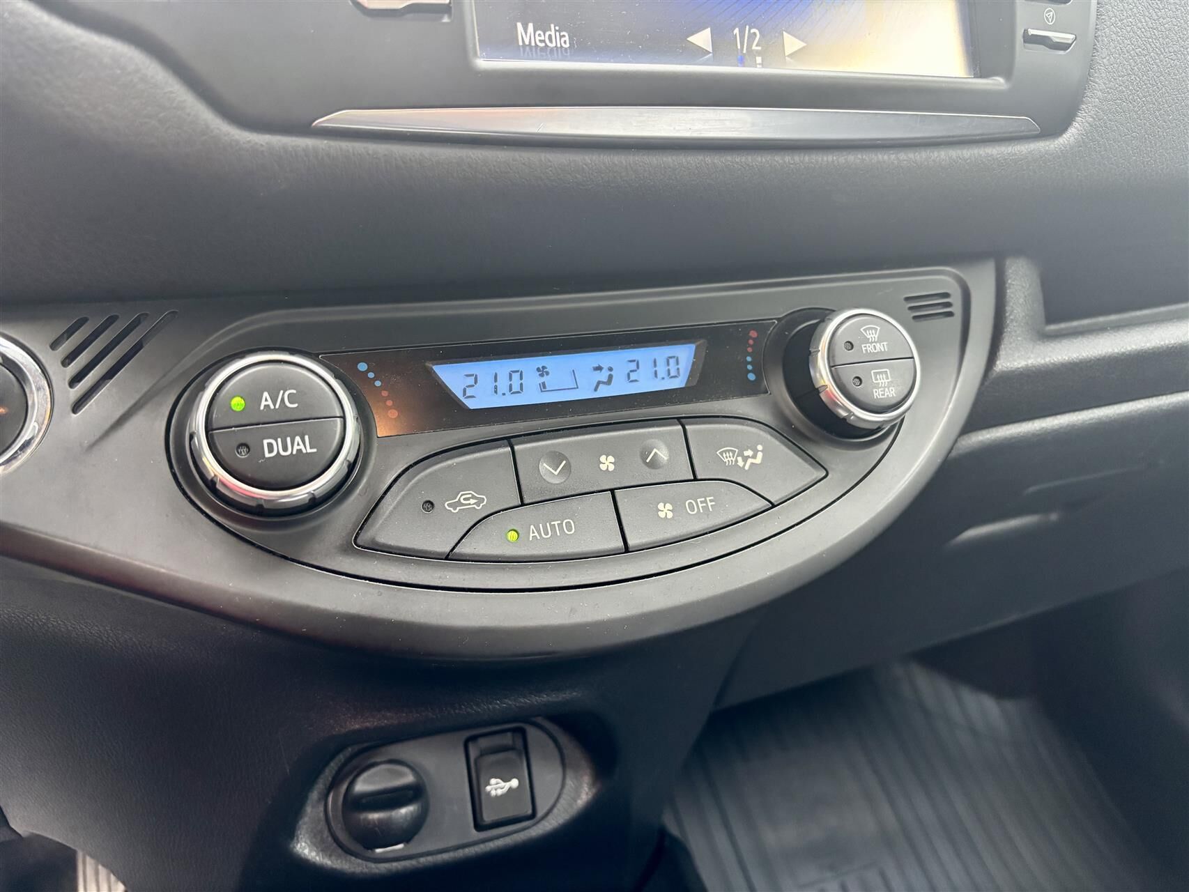 Billede af Toyota Yaris 1,5 VVT-I T3 Smartpakke 111HK 5d 6g