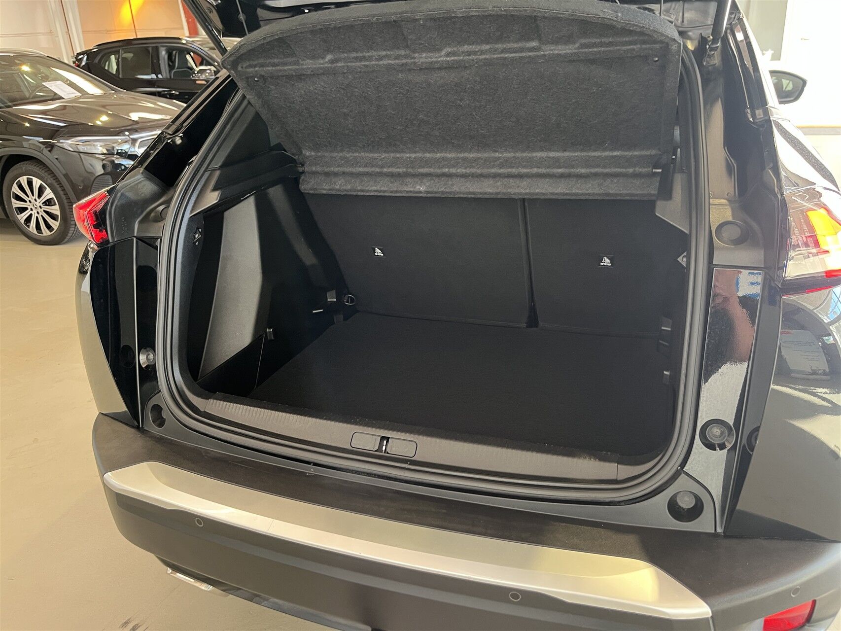 Billede af Peugeot 2008 1,2 PureTech Active Pack EAT8 130HK 5d 8g Aut.