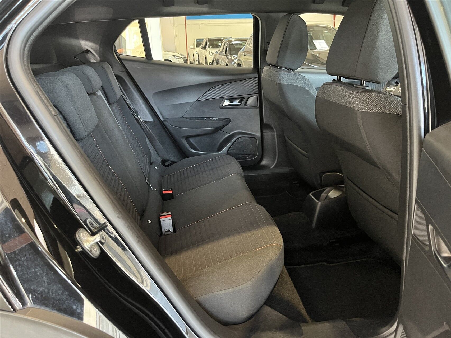 Billede af Peugeot 2008 1,2 PureTech Active Pack EAT8 130HK 5d 8g Aut.