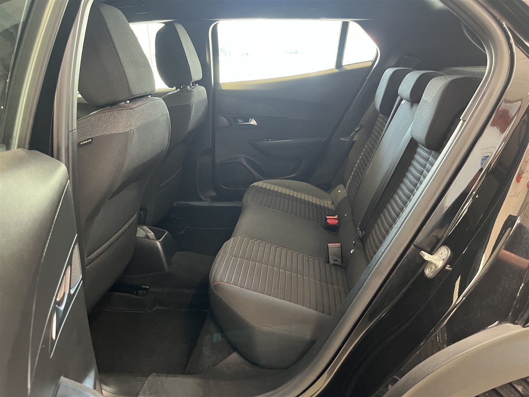 Billede af Peugeot 2008 1,2 PureTech Active Pack EAT8 130HK 5d 8g Aut.