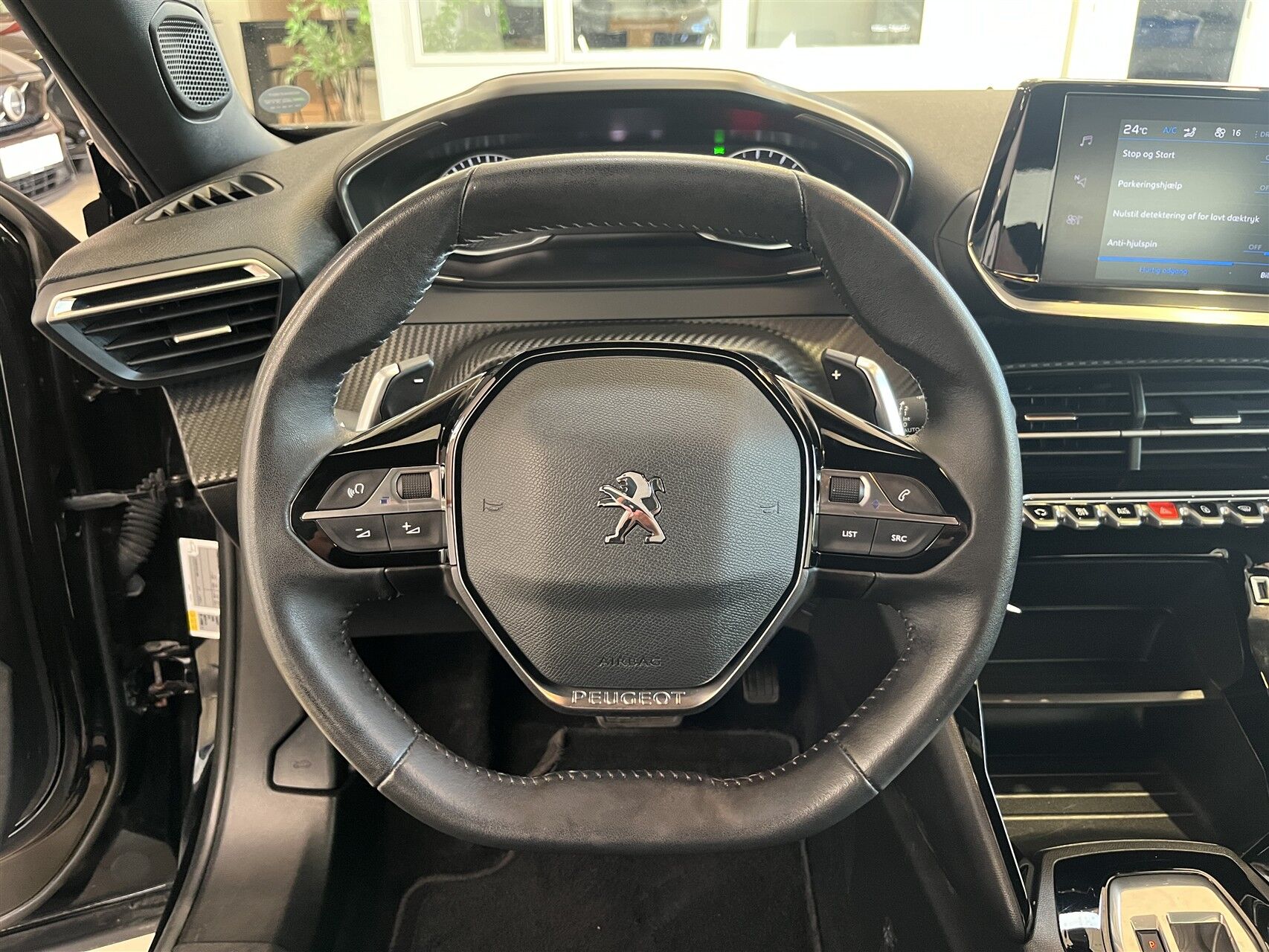 Billede af Peugeot 2008 1,2 PureTech Active Pack EAT8 130HK 5d 8g Aut.
