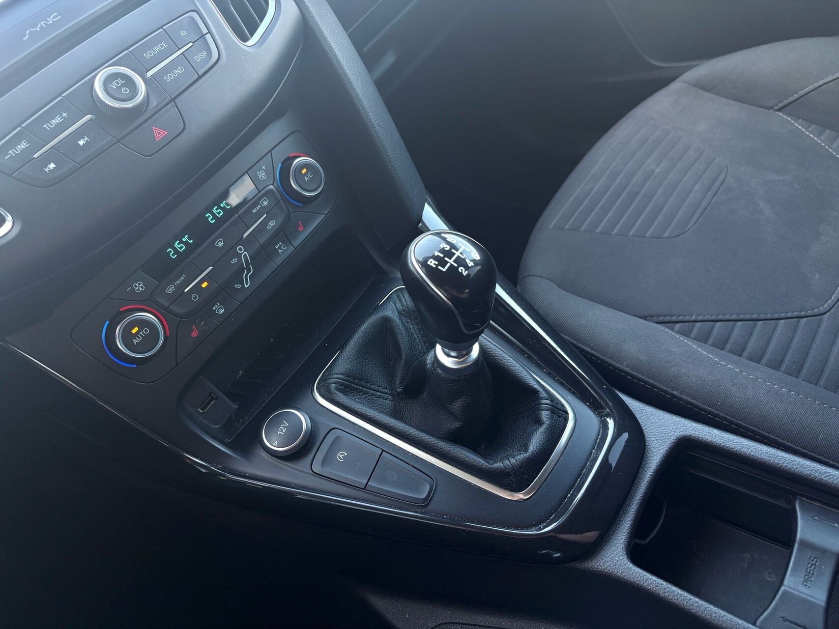 Billede af Ford Focus 1,0 EcoBoost Titanium Fun 125HK 5d 8g Aut.