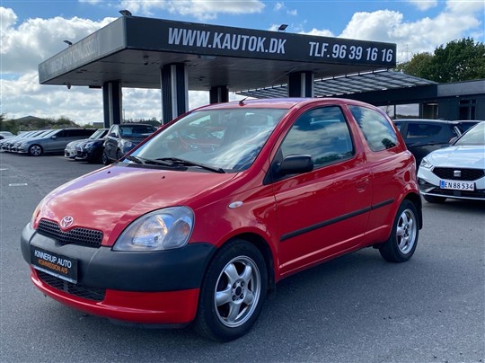 Toyota Yaris 1,0 Linea Terra 68HK 3d
