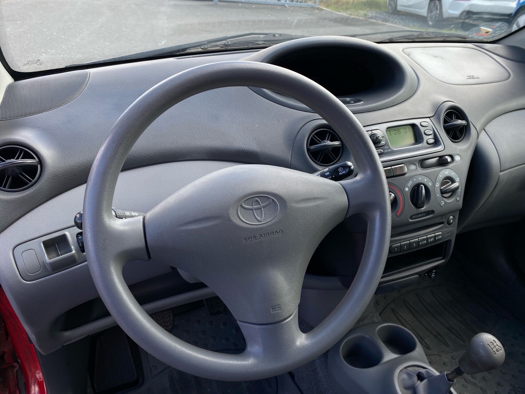 Billede af Toyota Yaris 1,0 Linea Terra 68HK 3d