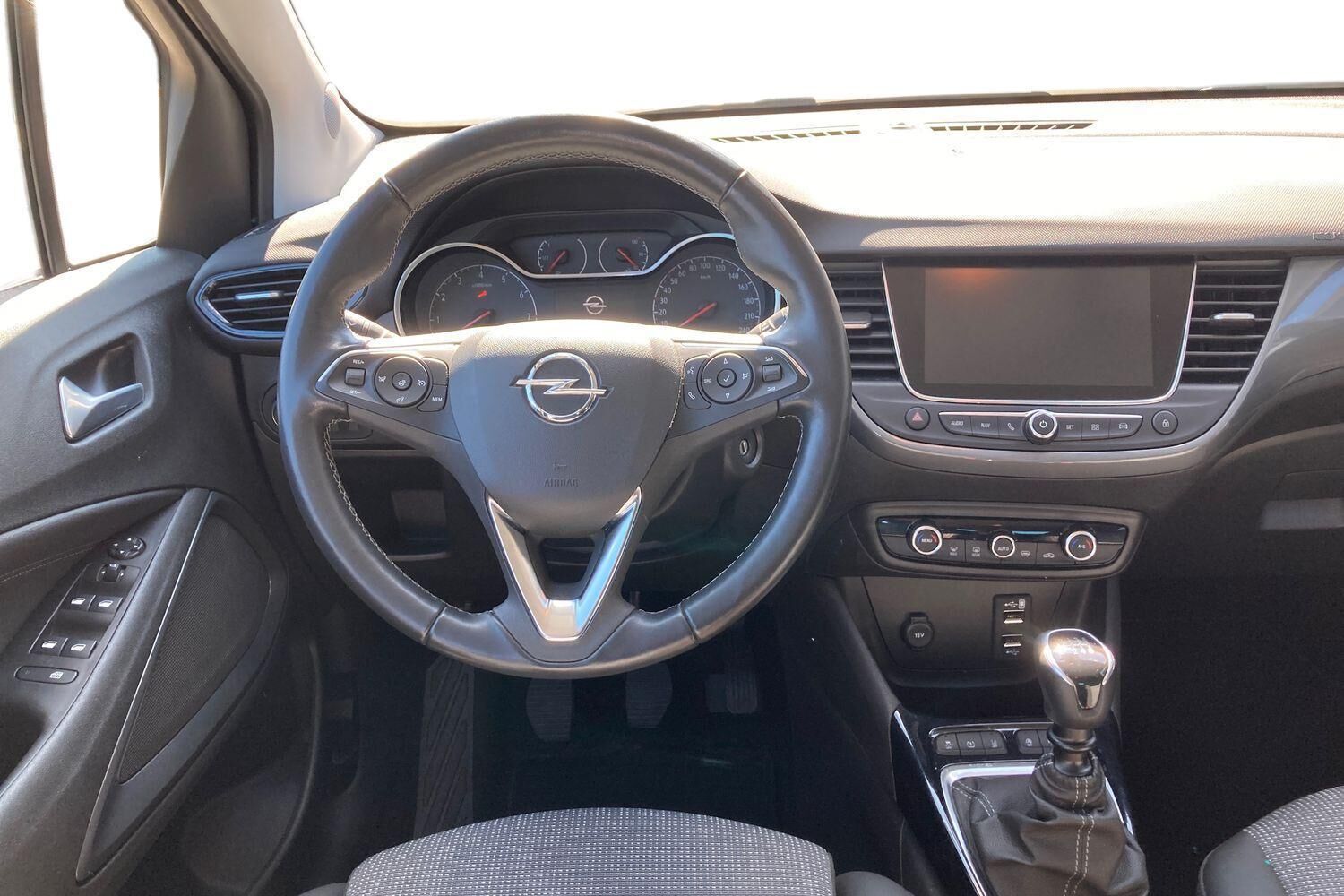 Billede af Opel Crossland 1,2 PureTech Elegance 110HK 5d 6g