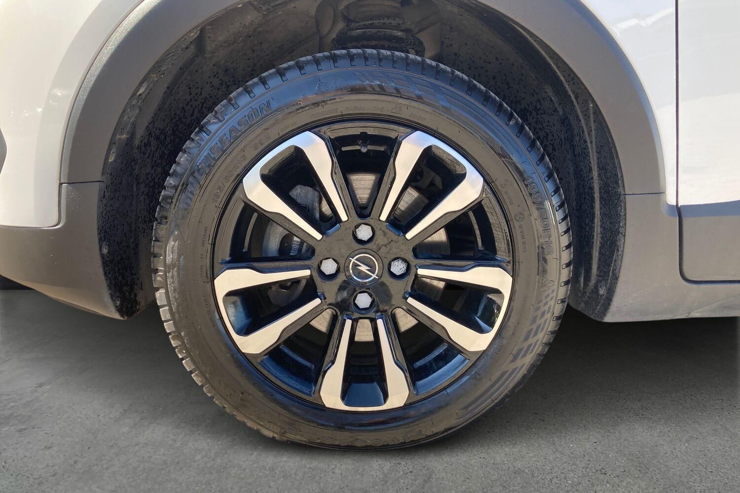 Billede af Opel Crossland 1,2 PureTech Elegance 110HK 5d 6g