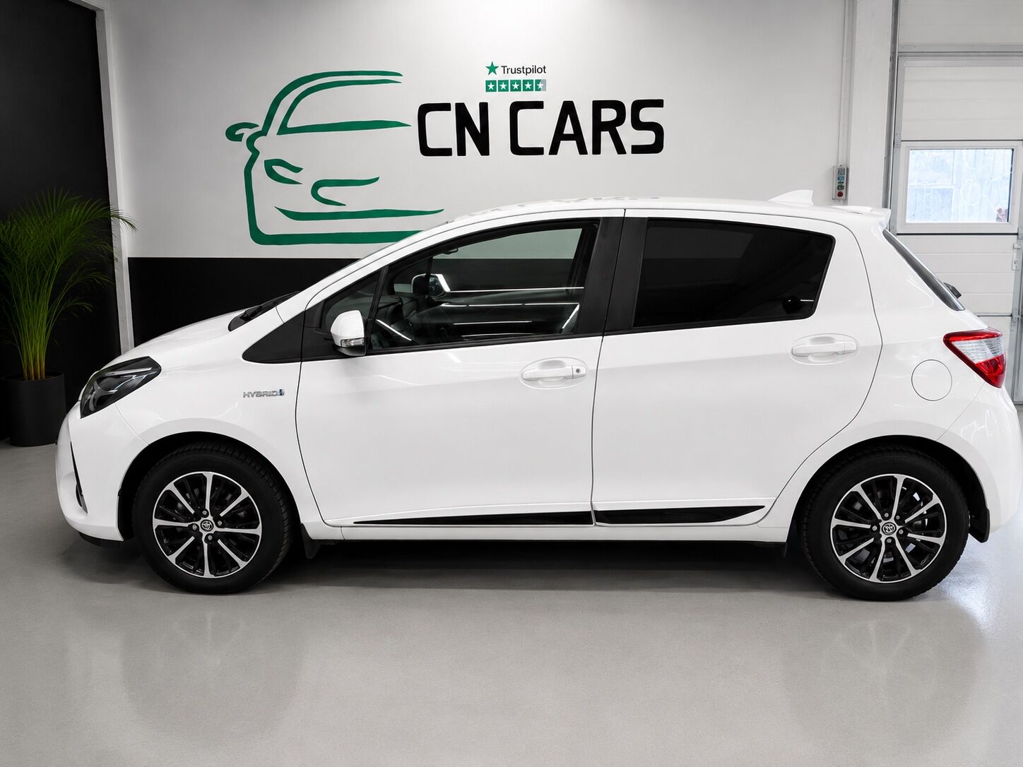 Billede af Toyota Yaris 1,5 Hybrid H2 Limited E-CVT 100HK 5d Trinl. Gear