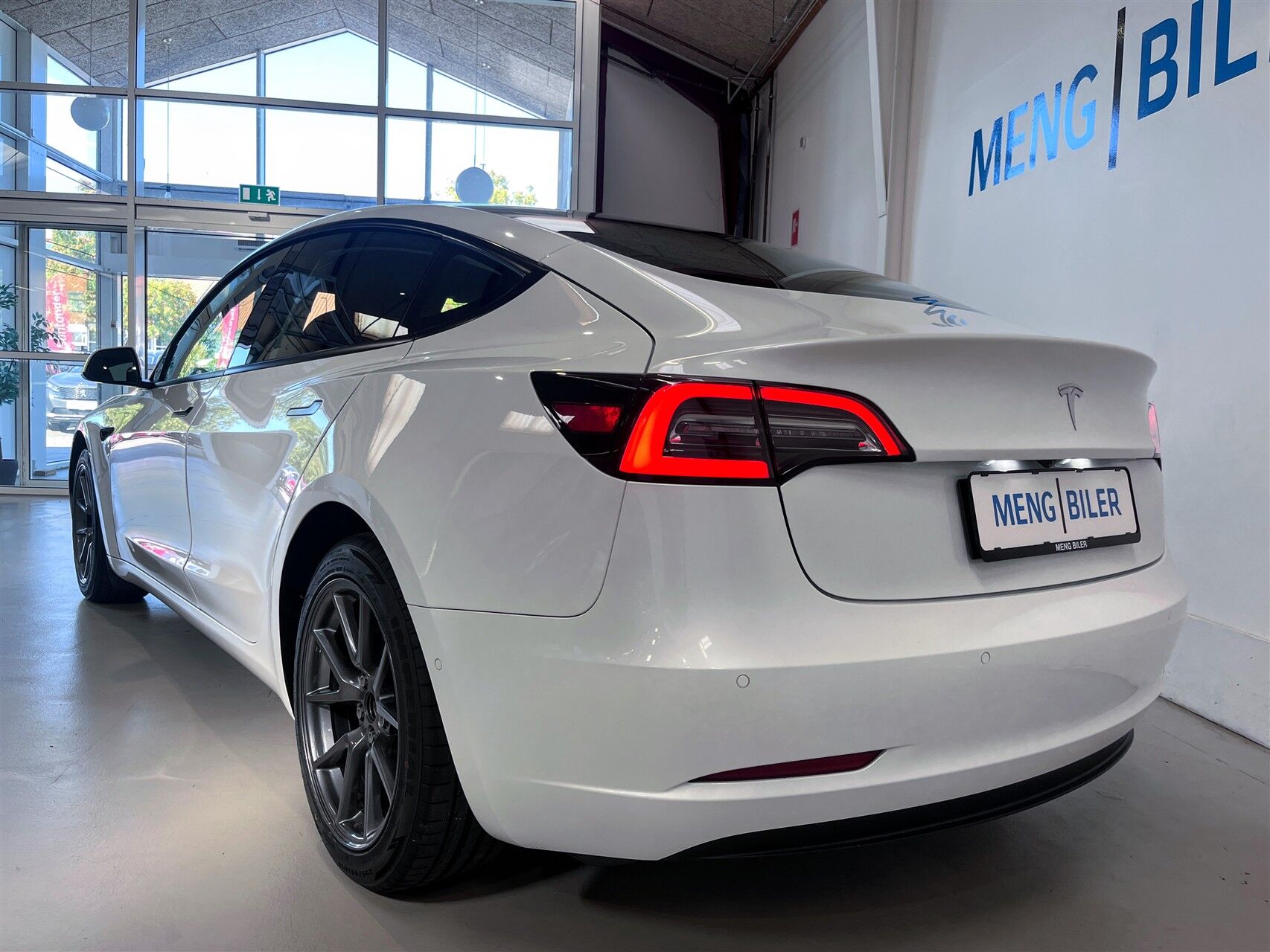 Billede af Tesla Model 3 EL Standard Range Plus 325HK Aut.