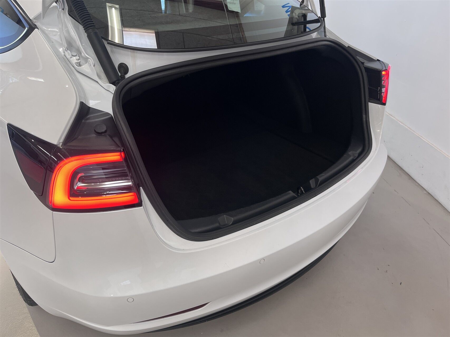 Billede af Tesla Model 3 EL Standard Range Plus 325HK Aut.