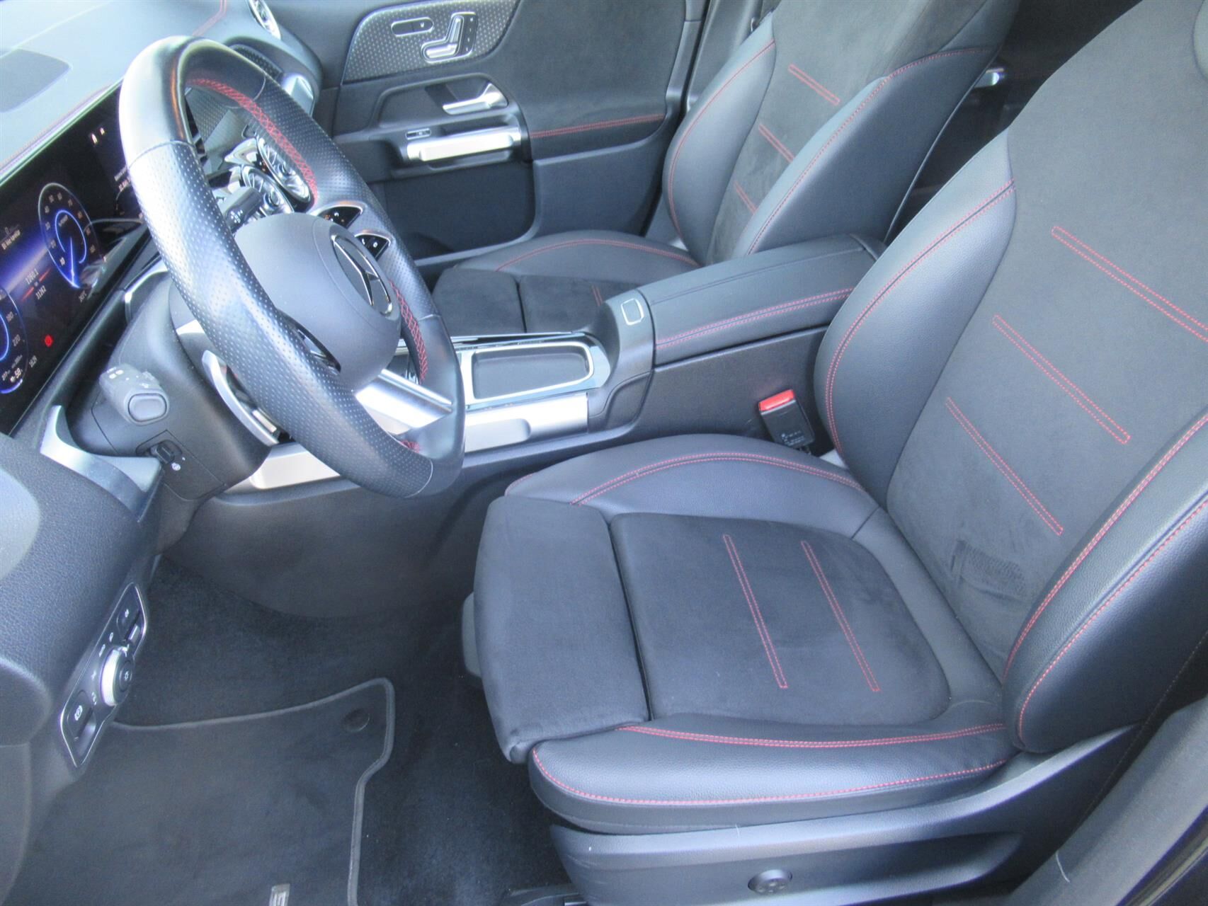 Billede af Mercedes-Benz EQB 250+ EL AMG Advance Plus 190HK 5d Aut.