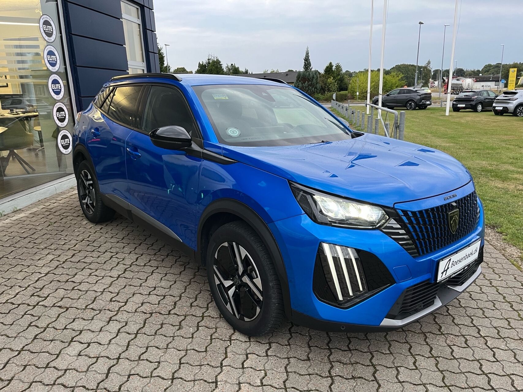 Billede af Peugeot 2008 1,2 PureTech Allure EAT8 130HK 5d 8g Aut.