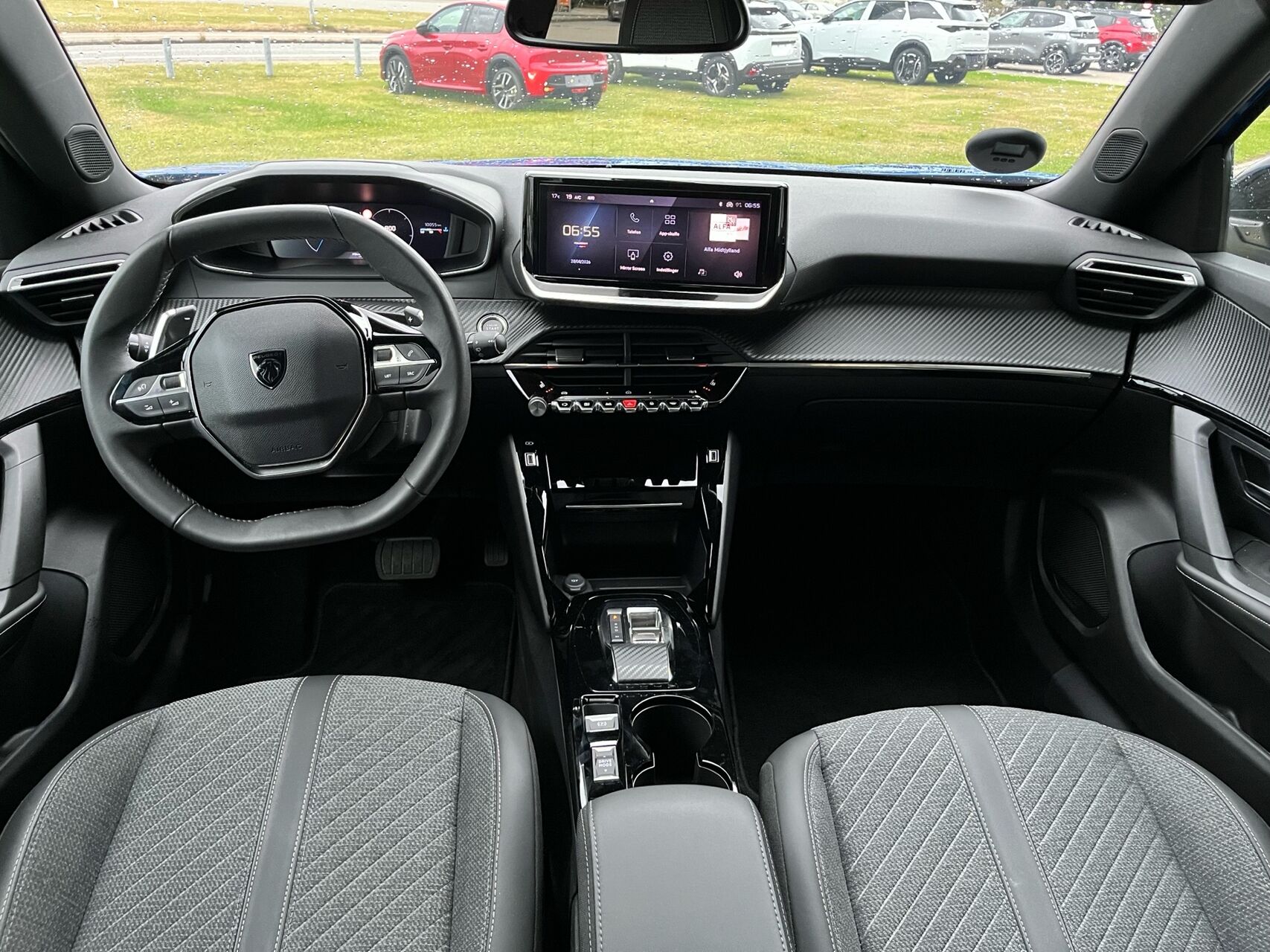 Billede af Peugeot 2008 1,2 PureTech Allure EAT8 130HK 5d 8g Aut.