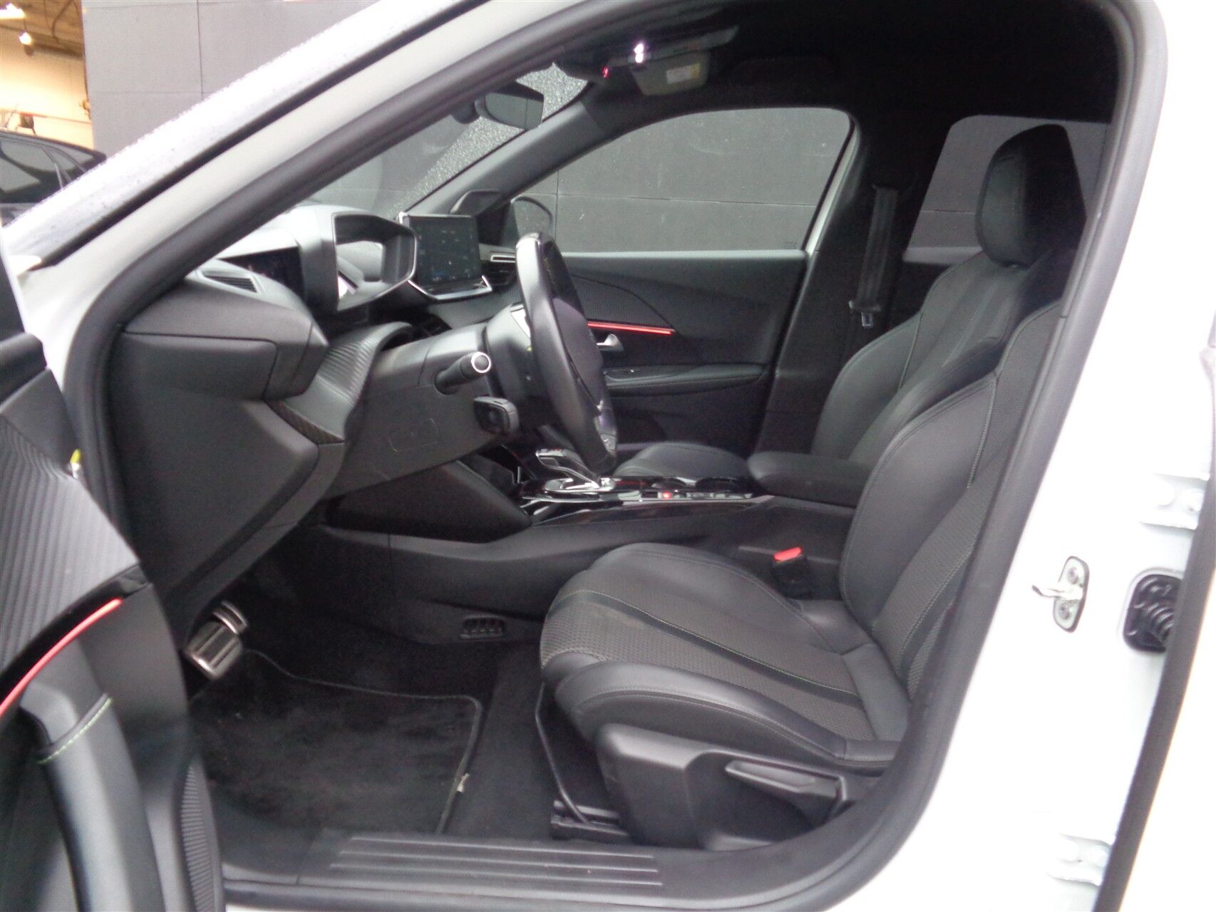 Billede af Peugeot e-2008 EL GT 136HK 5d Aut.