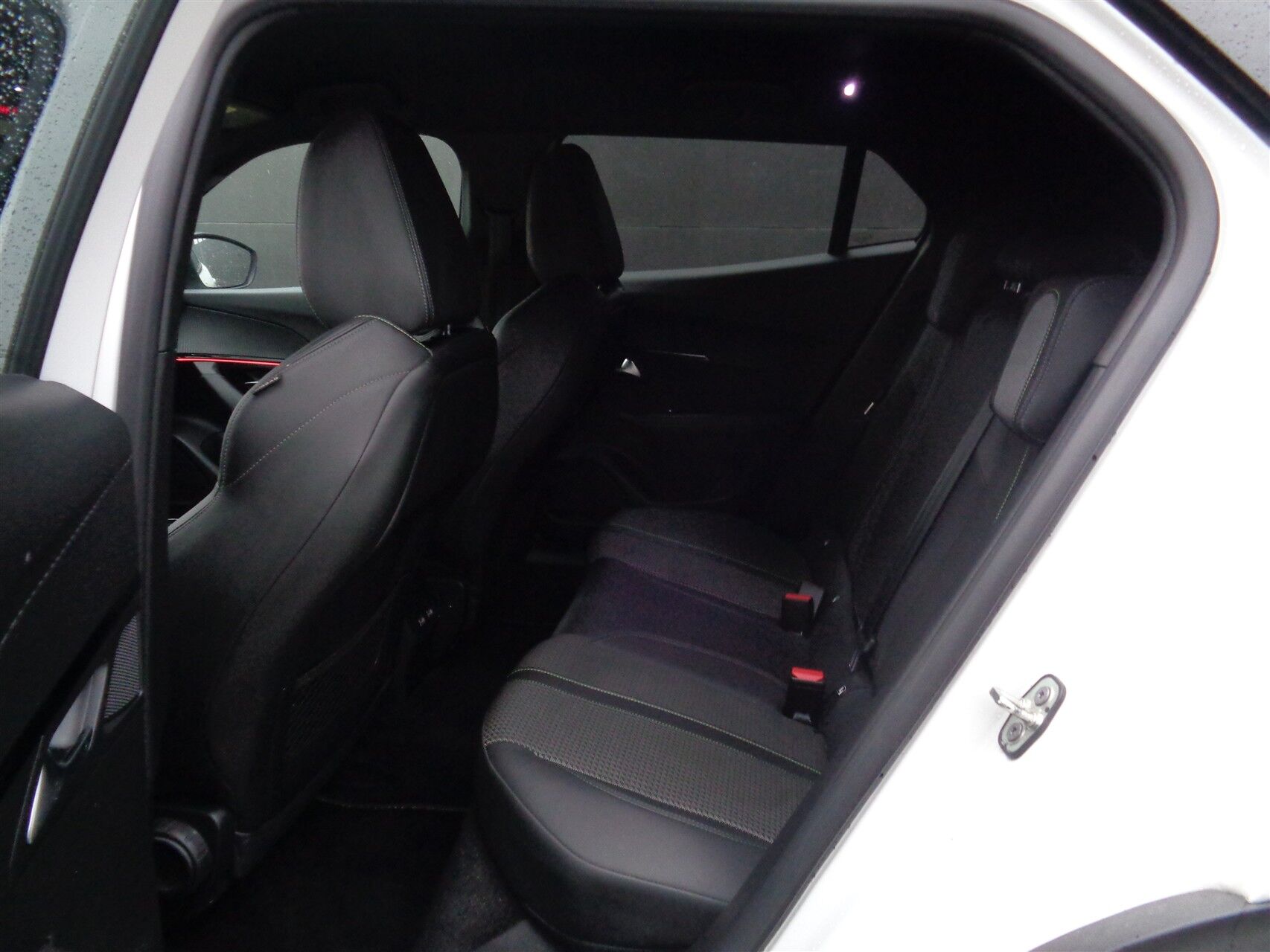 Billede af Peugeot e-2008 EL GT 136HK 5d Aut.