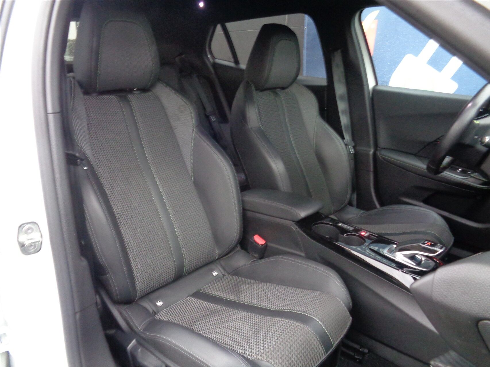 Billede af Peugeot e-2008 EL GT 136HK 5d Aut.