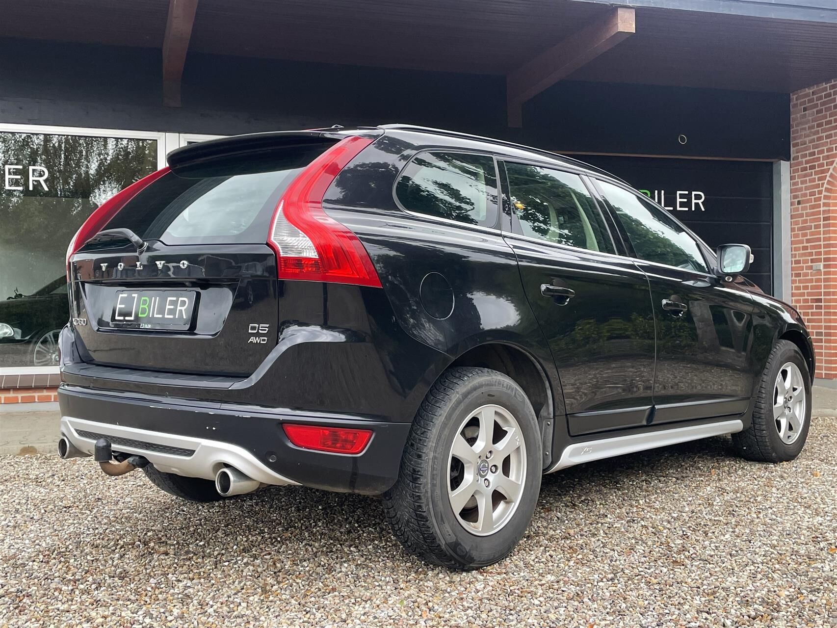 Billede af Volvo XC60 2,4 D5 R-design AWD 215HK 5d 6g Aut.