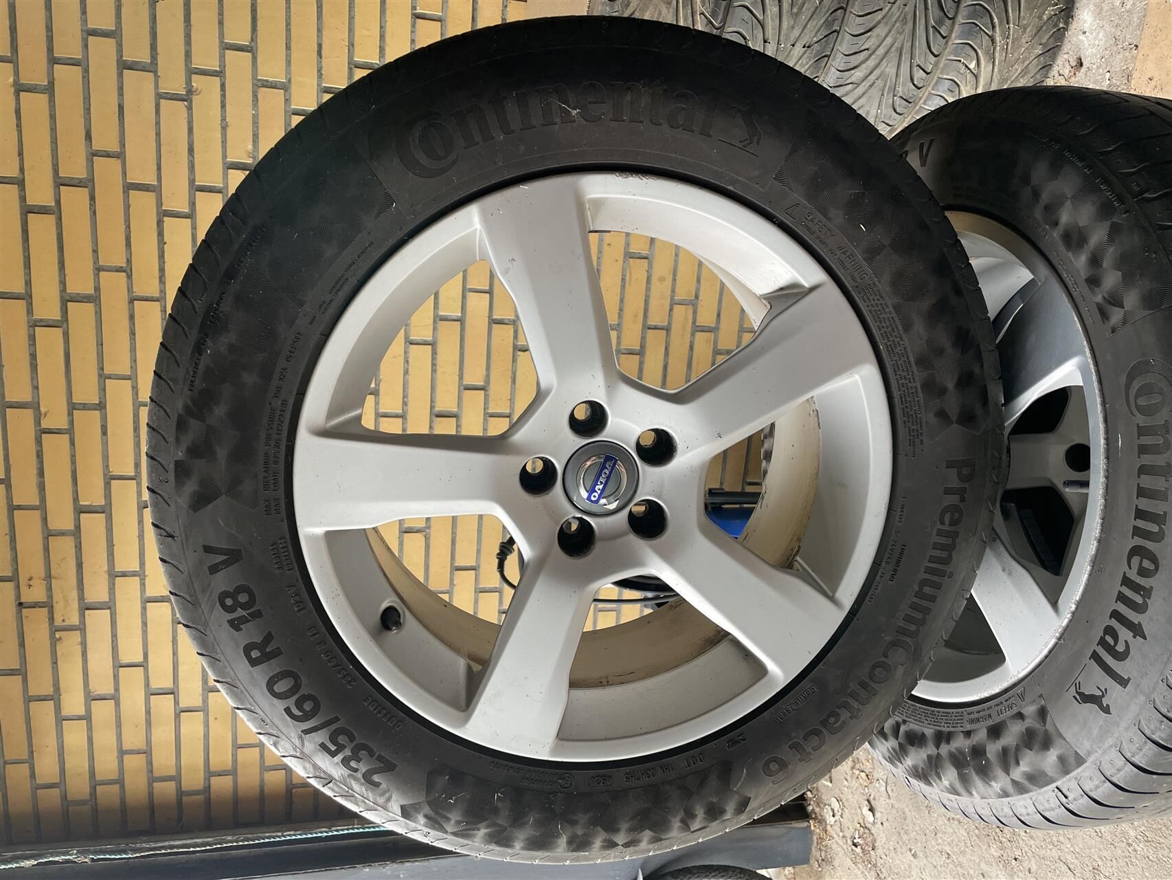 Billede af Volvo XC60 2,4 D5 R-design AWD 215HK 5d 6g Aut.