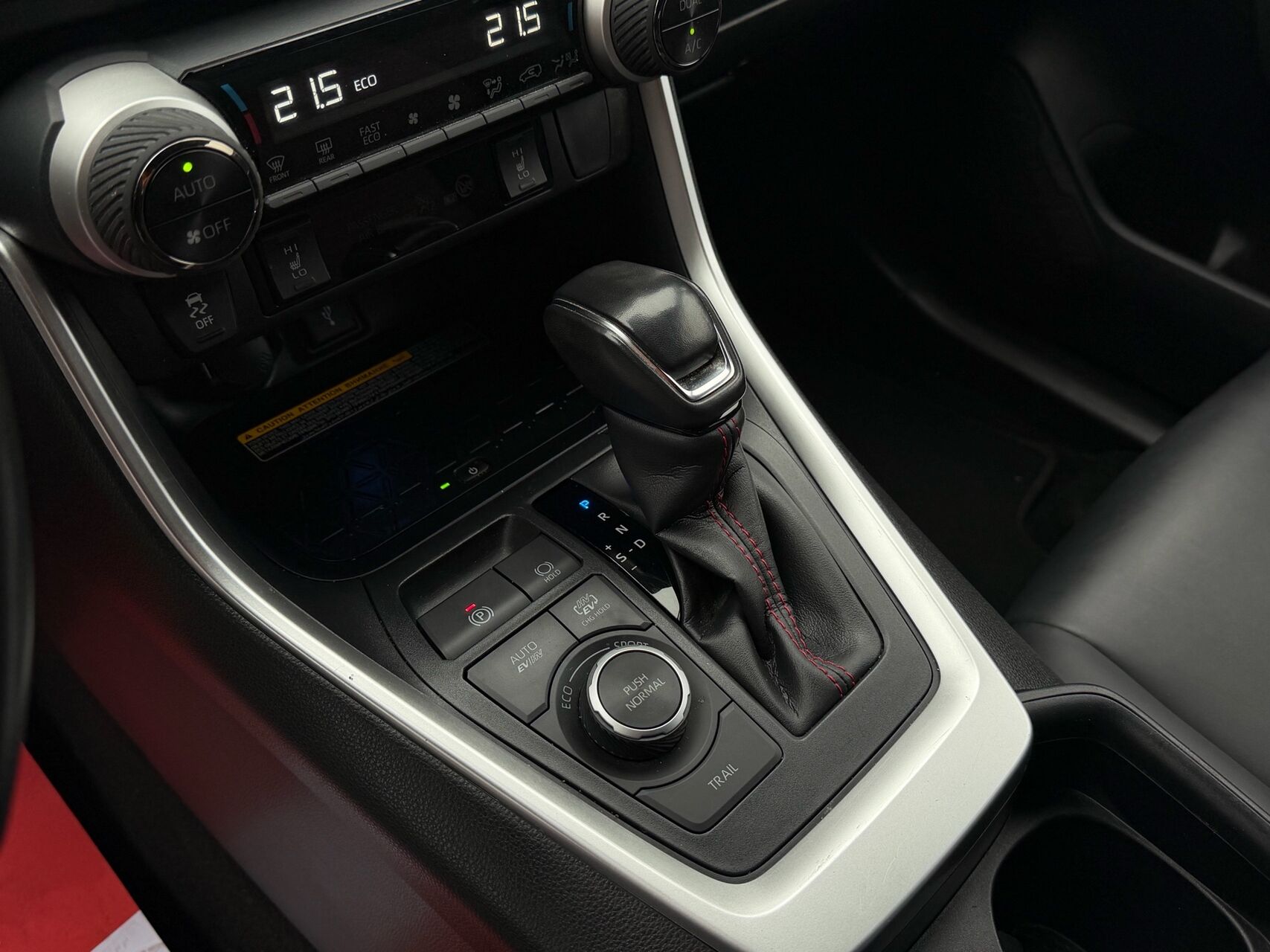 Billede af Toyota RAV4 Plug-in 2,5 Plugin-hybrid H3 Premium AWD 306HK 5d 6g Aut.