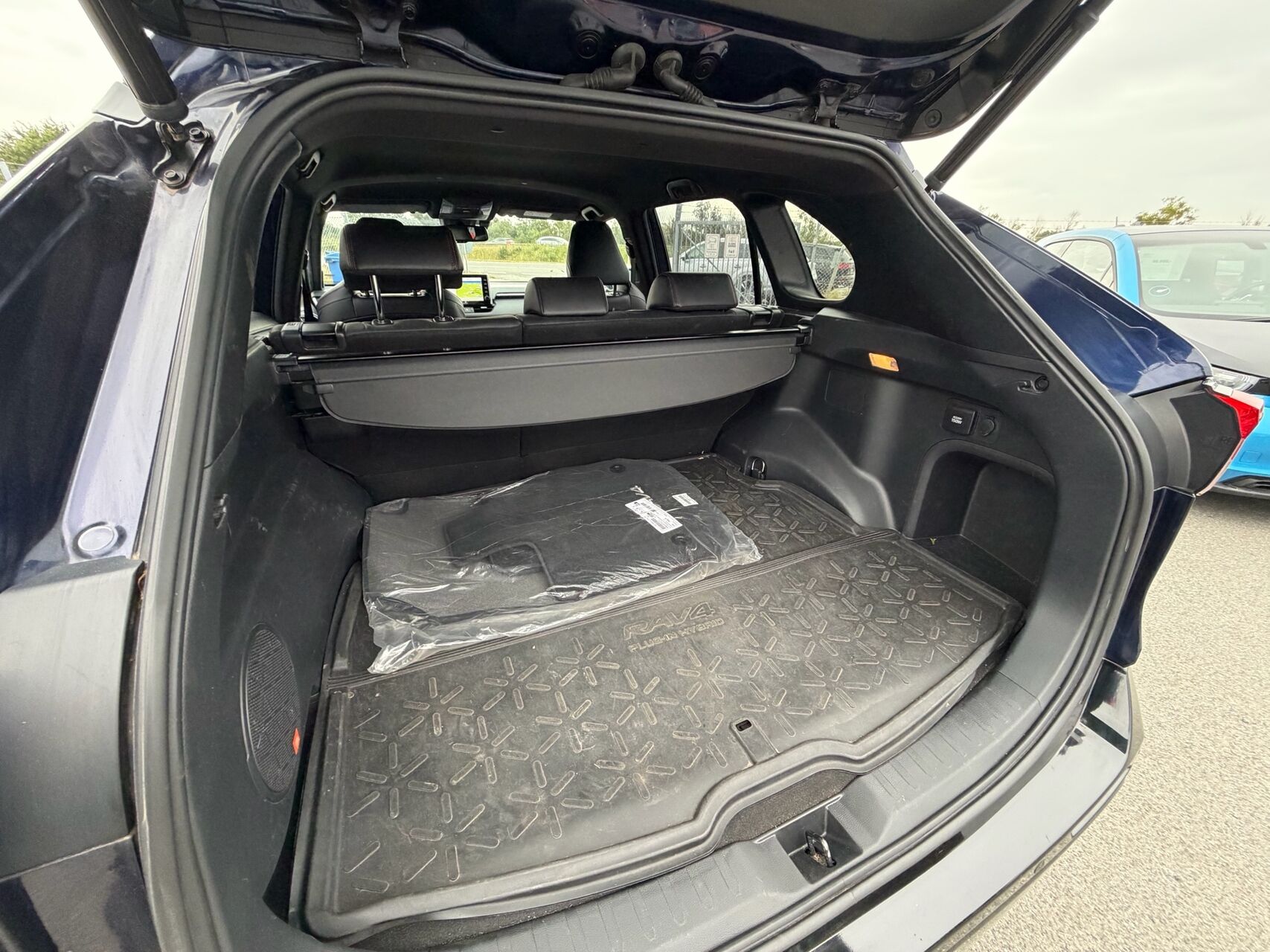 Billede af Toyota RAV4 Plug-in 2,5 Plugin-hybrid H3 Premium AWD 306HK 5d 6g Aut.