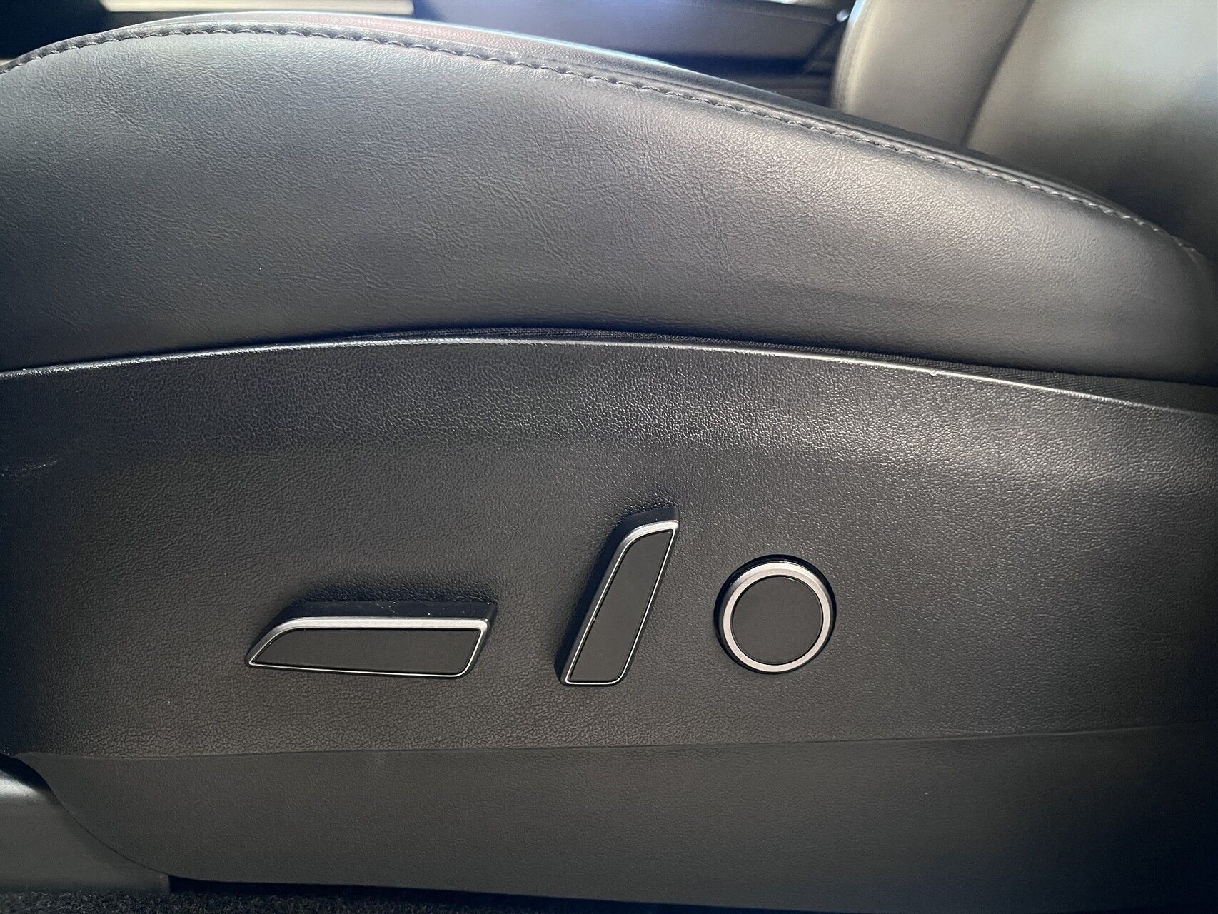 Billede af Tesla Model Y EL RWD 299HK 5d Aut.