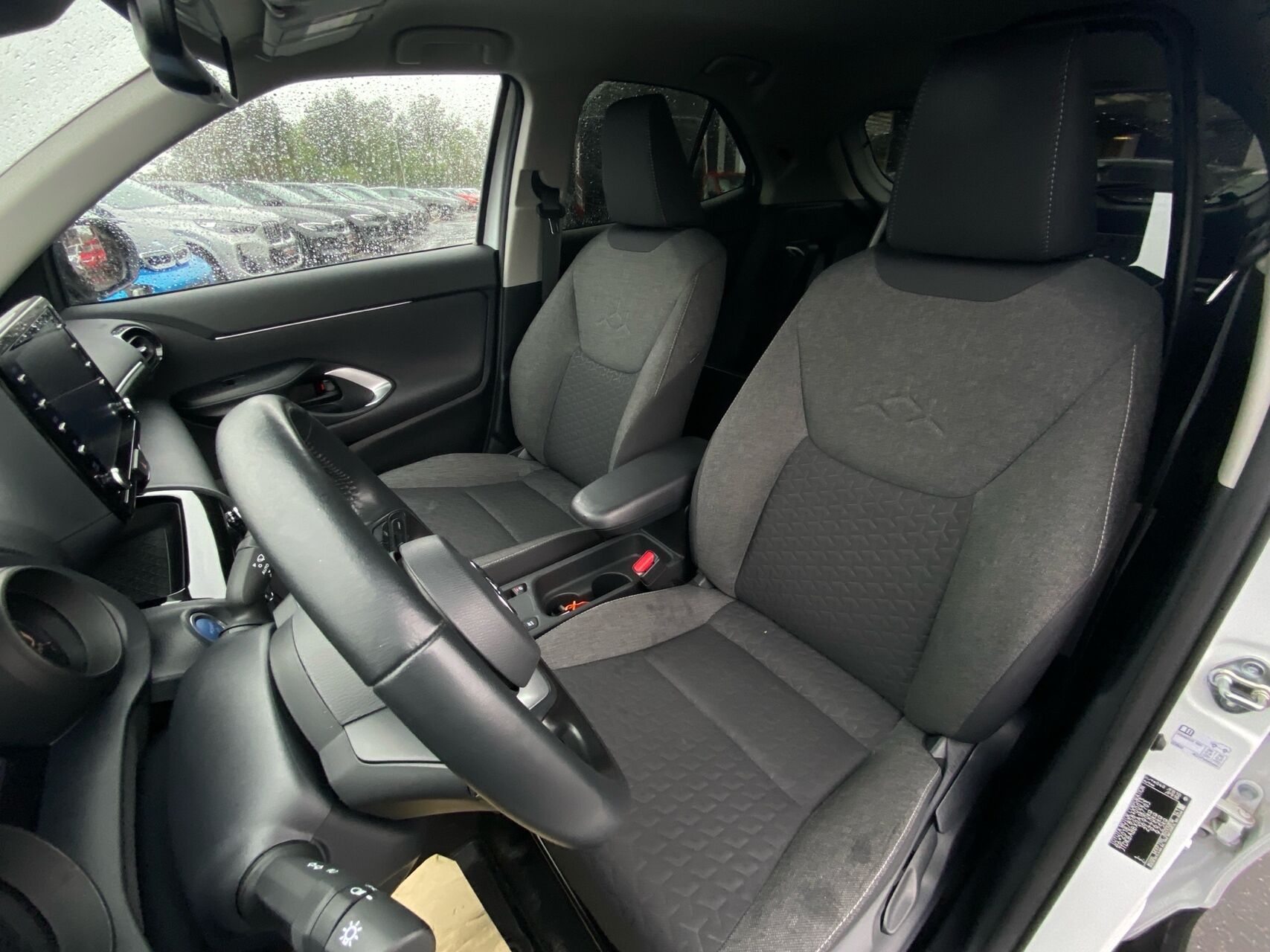 Billede af Toyota Yaris 1,5 Hybrid Active Technology & Design 116HK 5d Trinl. Gear
