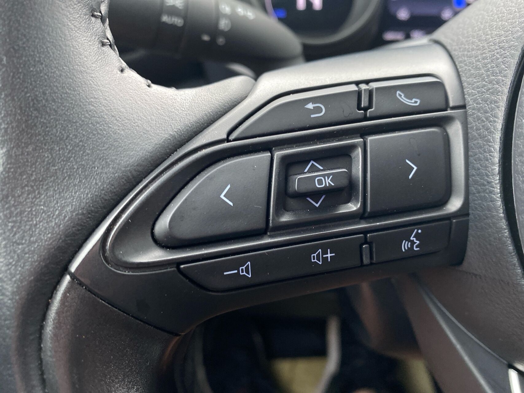 Billede af Toyota Yaris 1,5 Hybrid Active Technology & Design 116HK 5d Trinl. Gear
