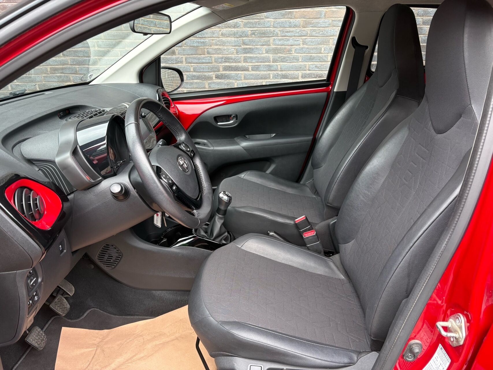 Billede af Toyota Aygo 1,0 VVT-I X-Clusiv 72HK 5d