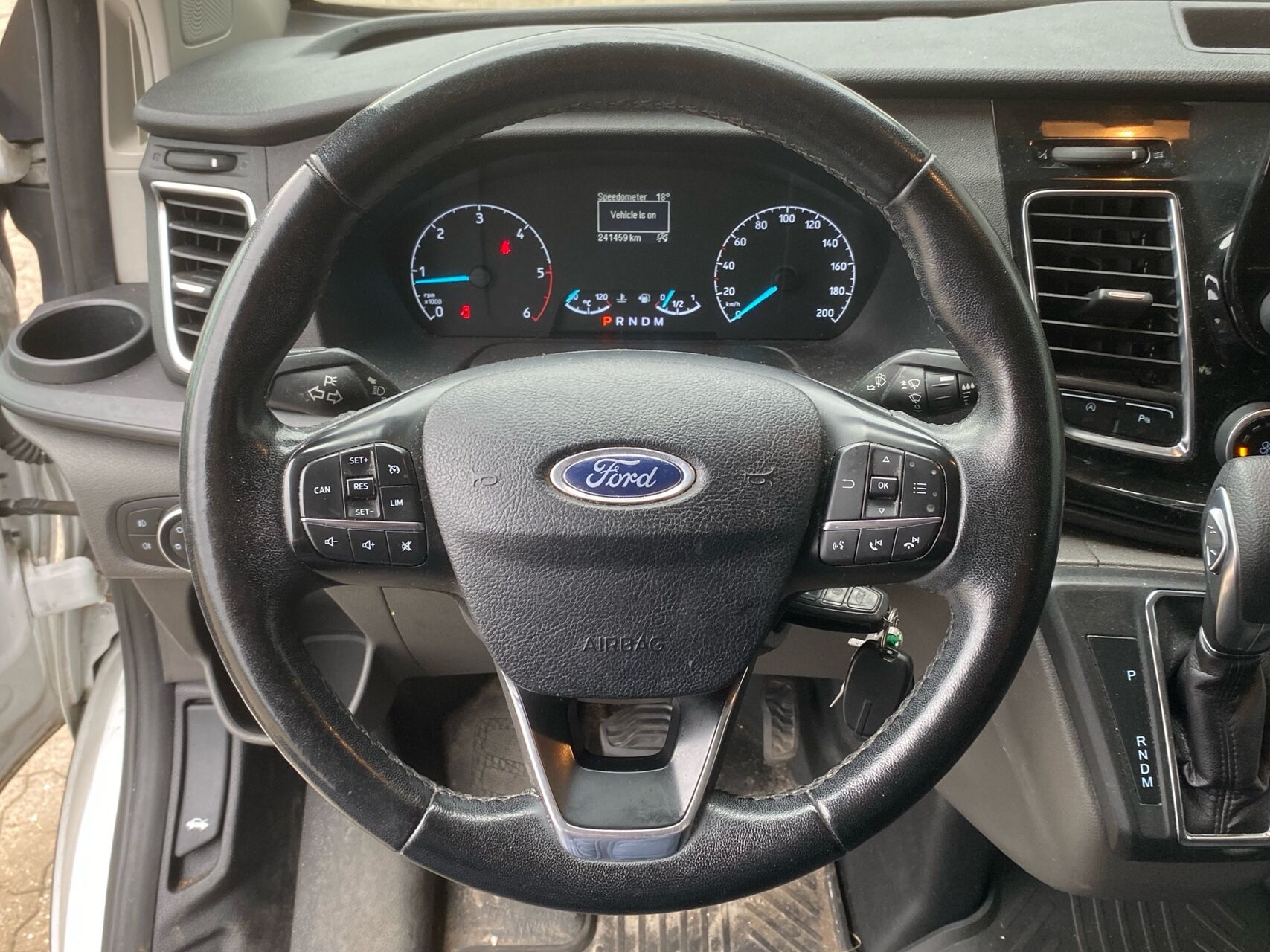 Billede af Ford Transit Custom 300 L2H1 2,0 TDCi Limited 170HK Van 6g Aut.