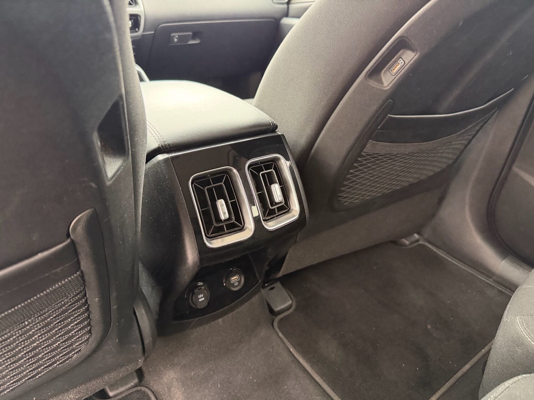 Billede af Kia Sorento 1,6 T-GDI PHEV  Plugin-hybrid Upgrade 4WD 265HK 5d 6g Aut.