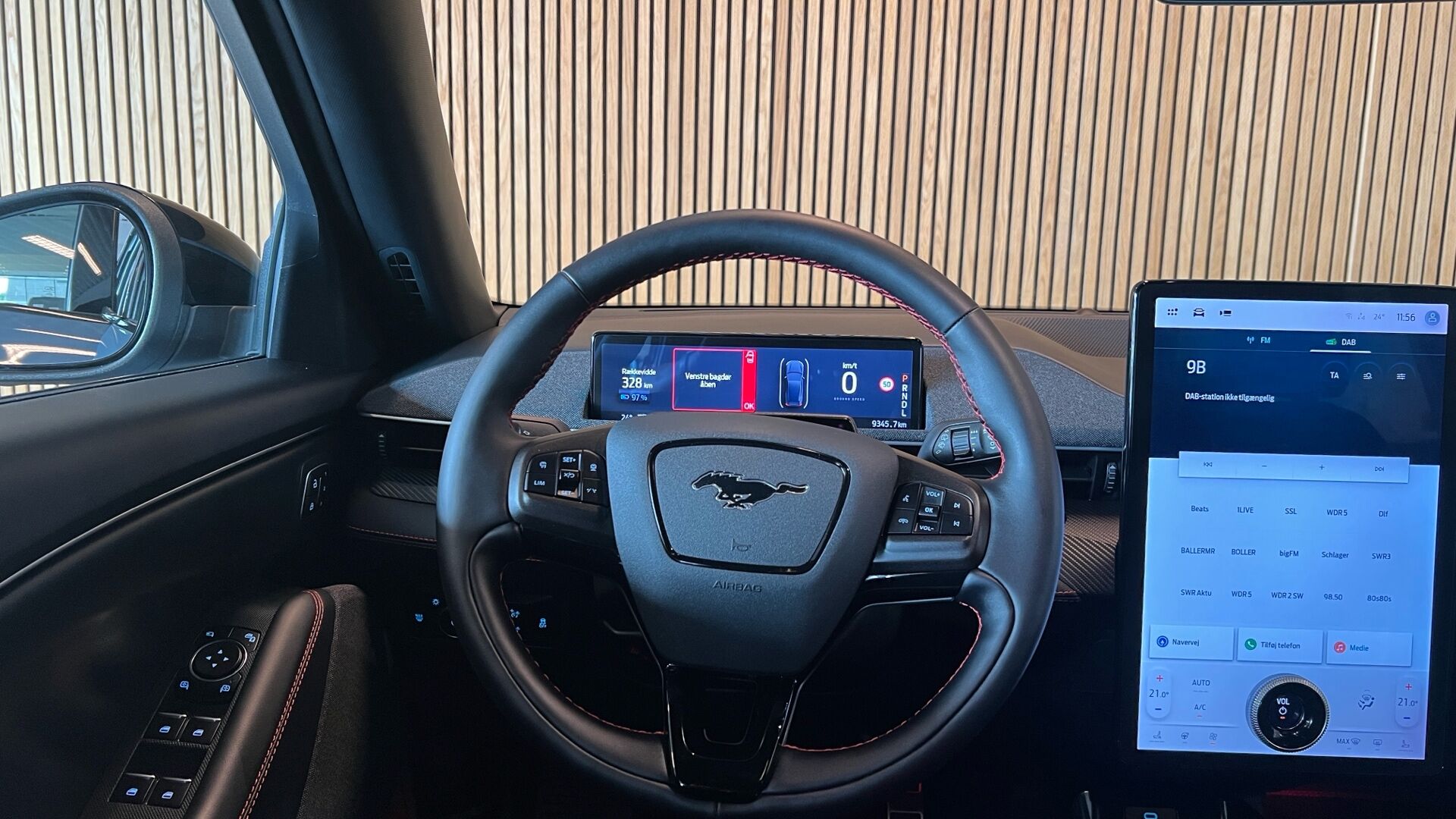 Billede af Ford Mustang Mach-E EL SR Premium AWD 315HK 5d Aut.