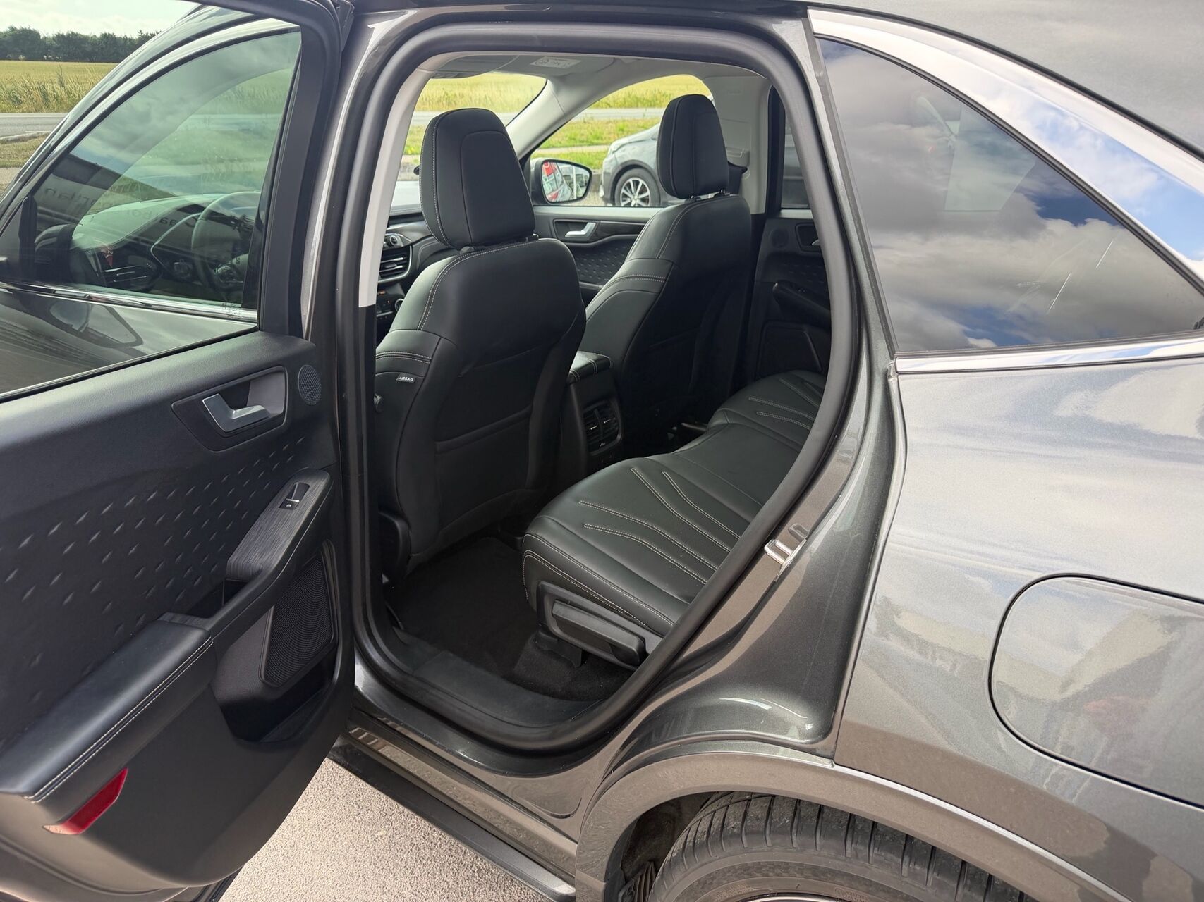 Billede af Ford Kuga 2,5 Plugin-hybrid Vignale CVT 225HK 5d Trinl. Gear
