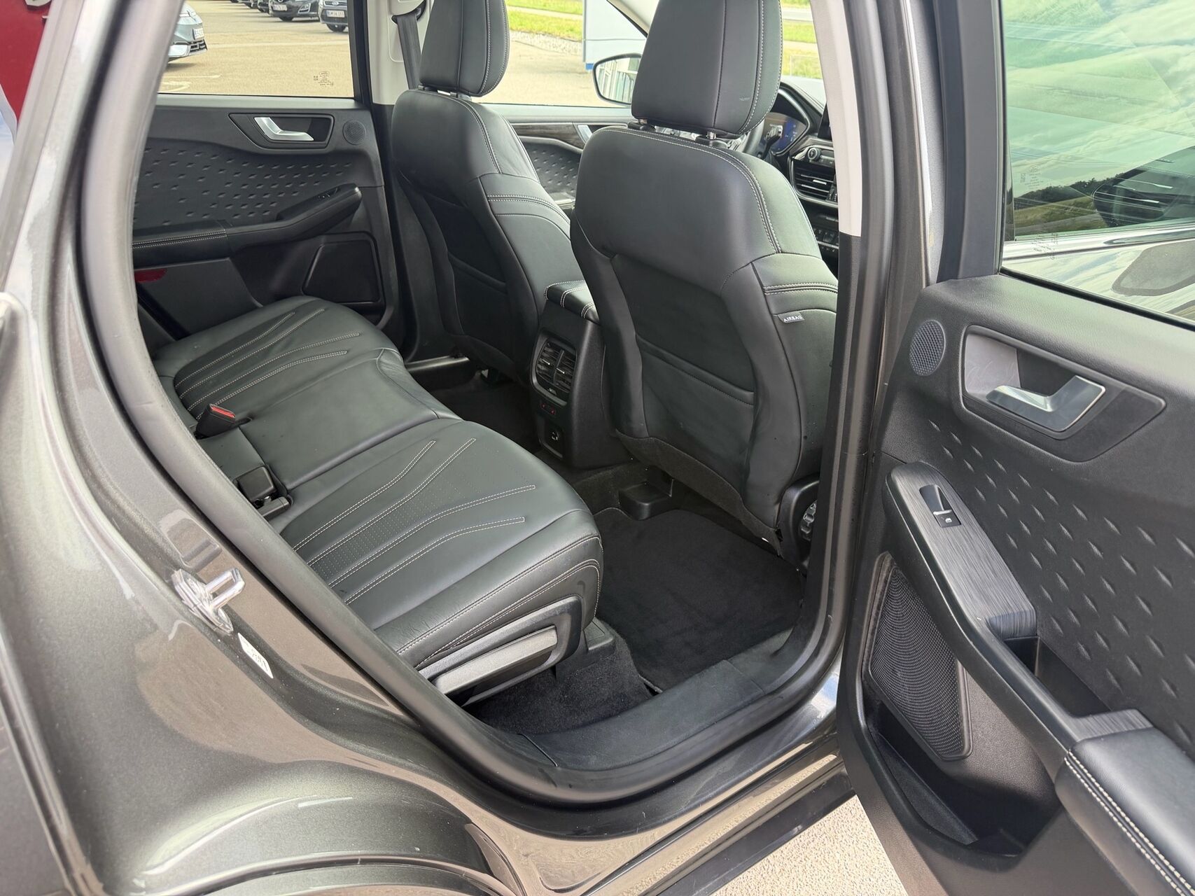 Billede af Ford Kuga 2,5 Plugin-hybrid Vignale CVT 225HK 5d Trinl. Gear