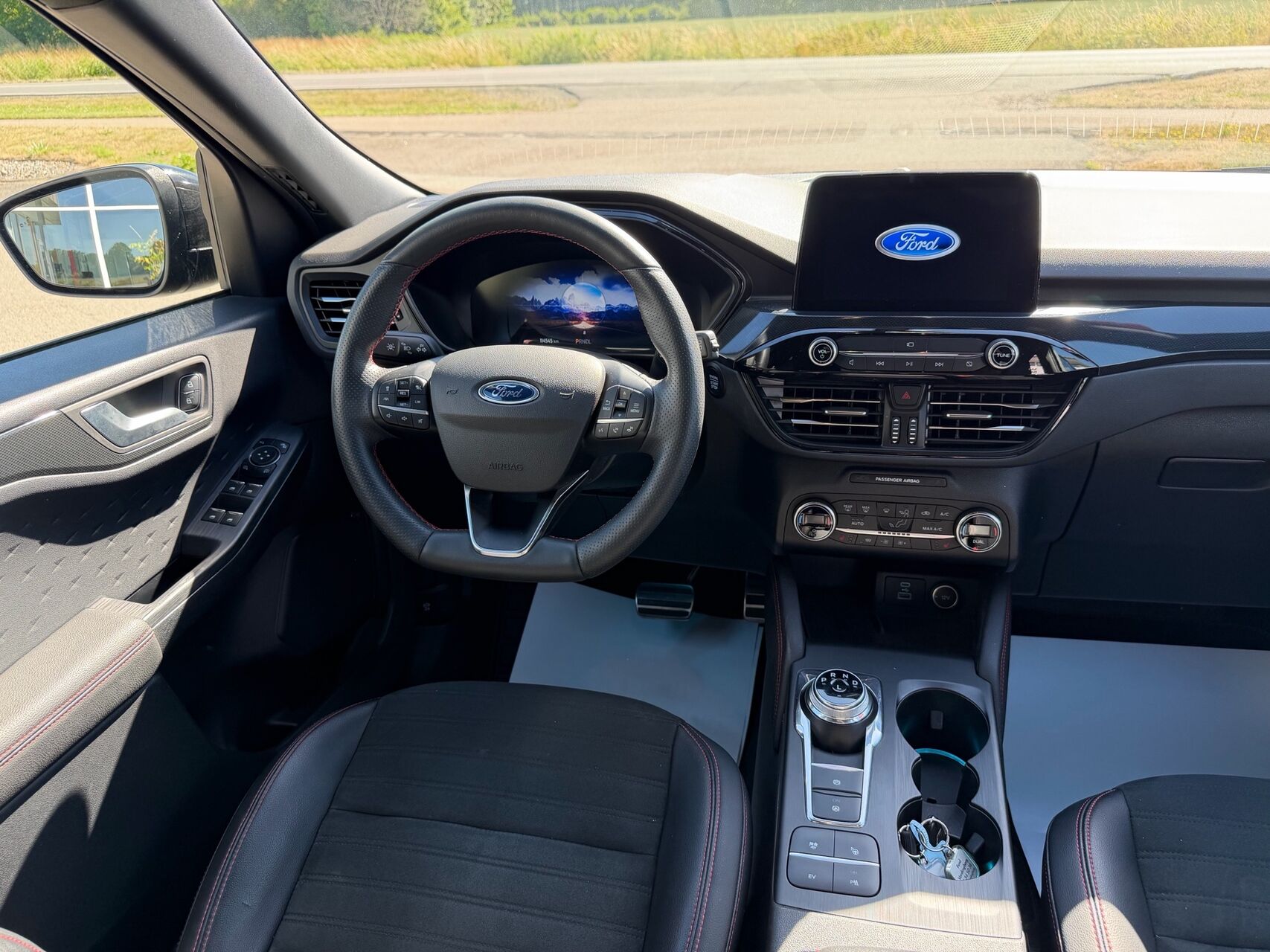 Billede af Ford Kuga 2,5 B/EL ST-Line CVT 225HK 5d Trinl. Gear