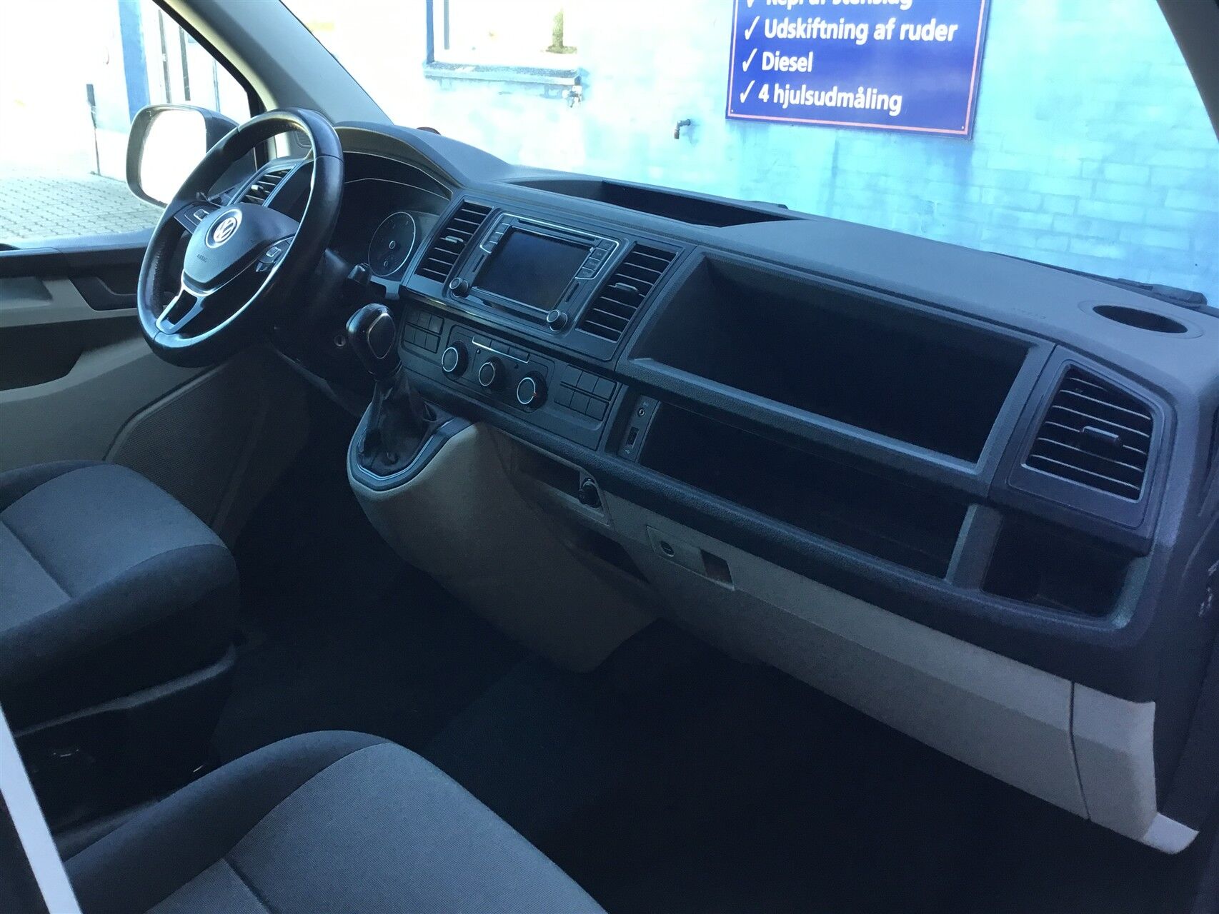 Billede af VW Transporter Lang 2,0 TDI DSG 180HK Van 7g Aut.