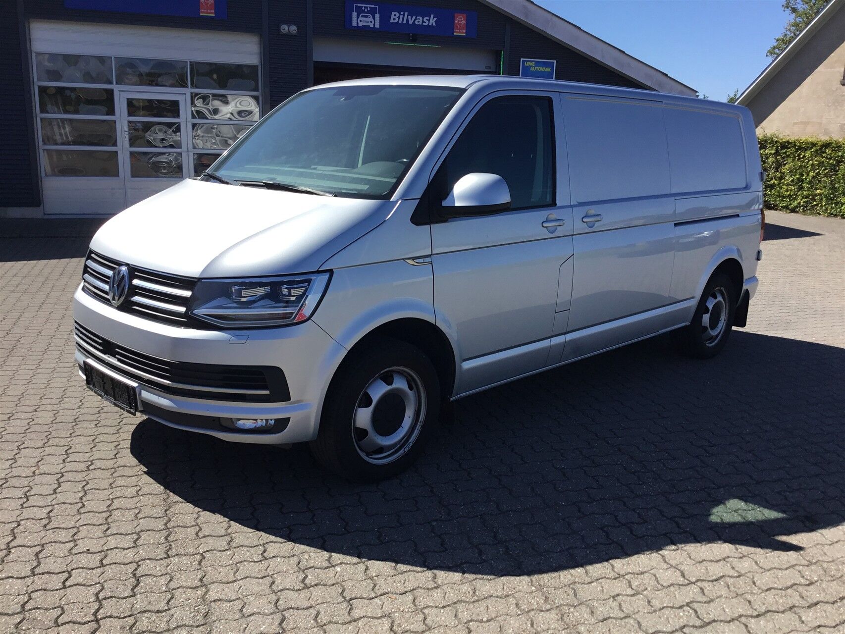 Billede af VW Transporter Lang 2,0 TDI DSG 204HK Van 7g Aut.