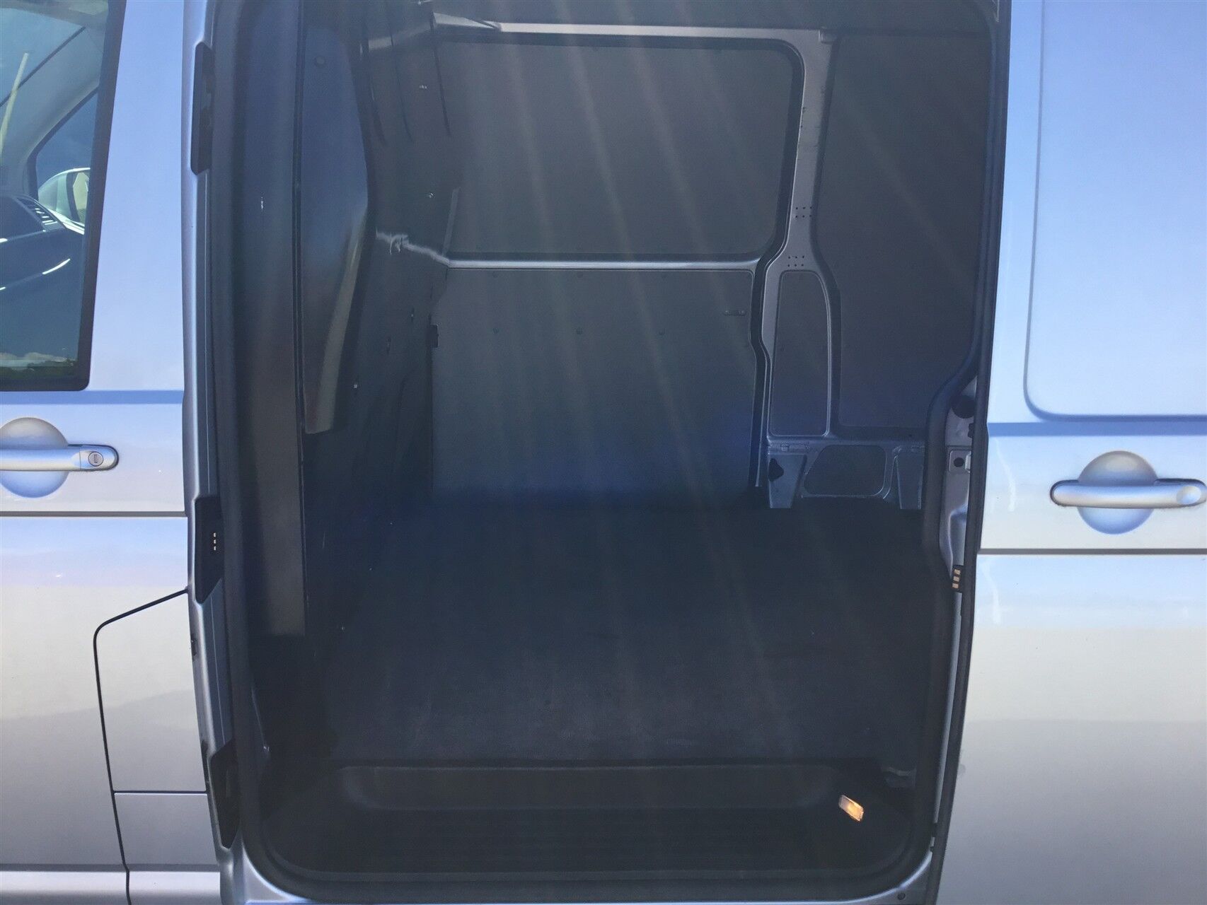 Billede af VW Transporter Lang 2,0 TDI DSG 204HK Van 7g Aut.