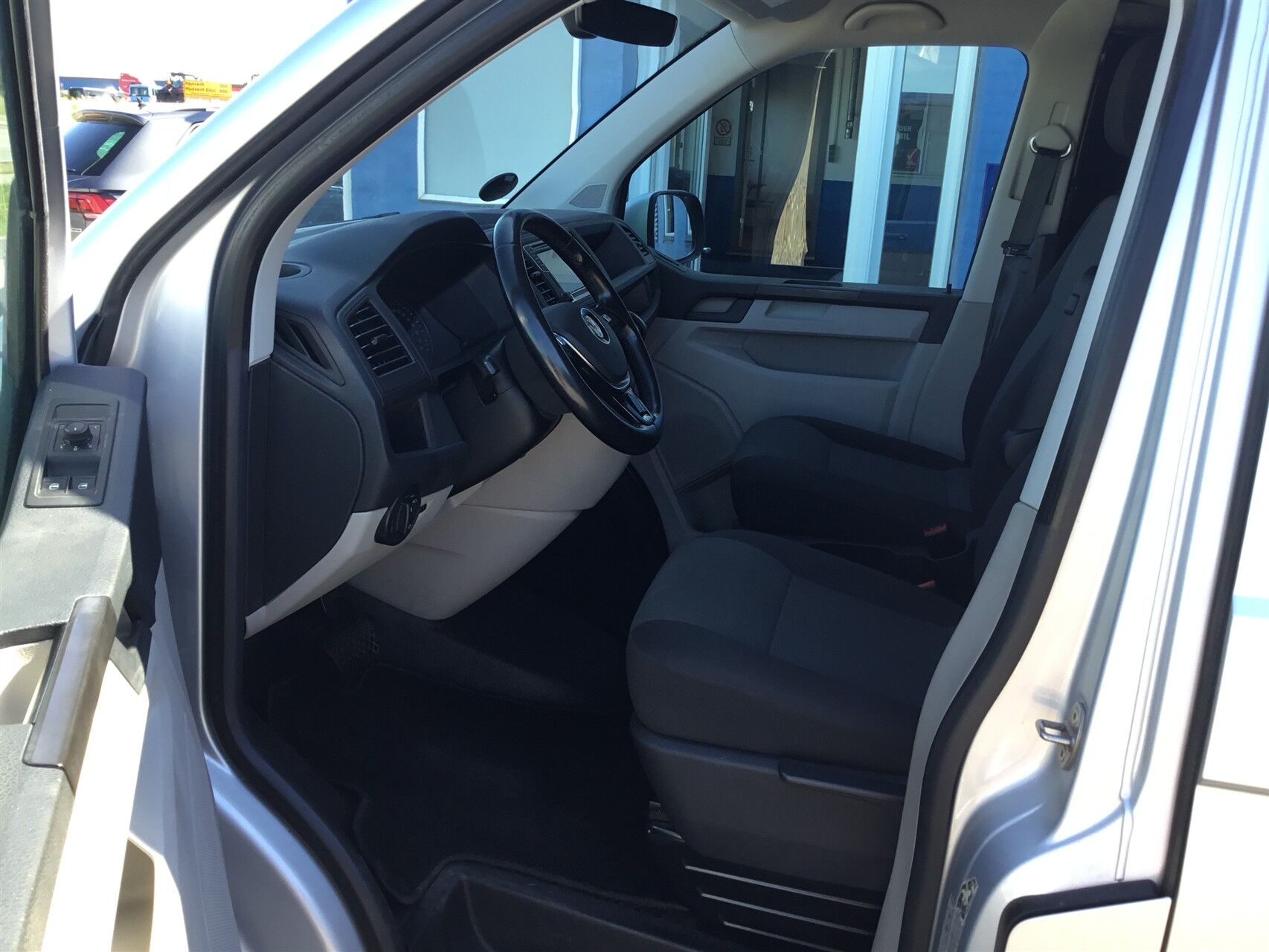 Billede af VW Transporter Lang 2,0 TDI DSG 204HK Van 7g Aut.