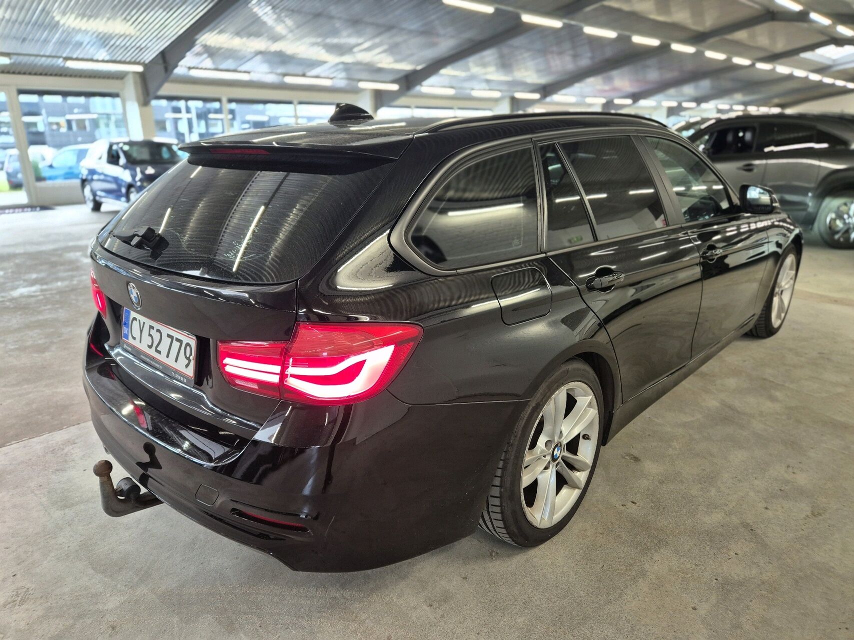 Billede af BMW 320d Touring 2,0 D Steptronic 190HK Stc 8g Aut.